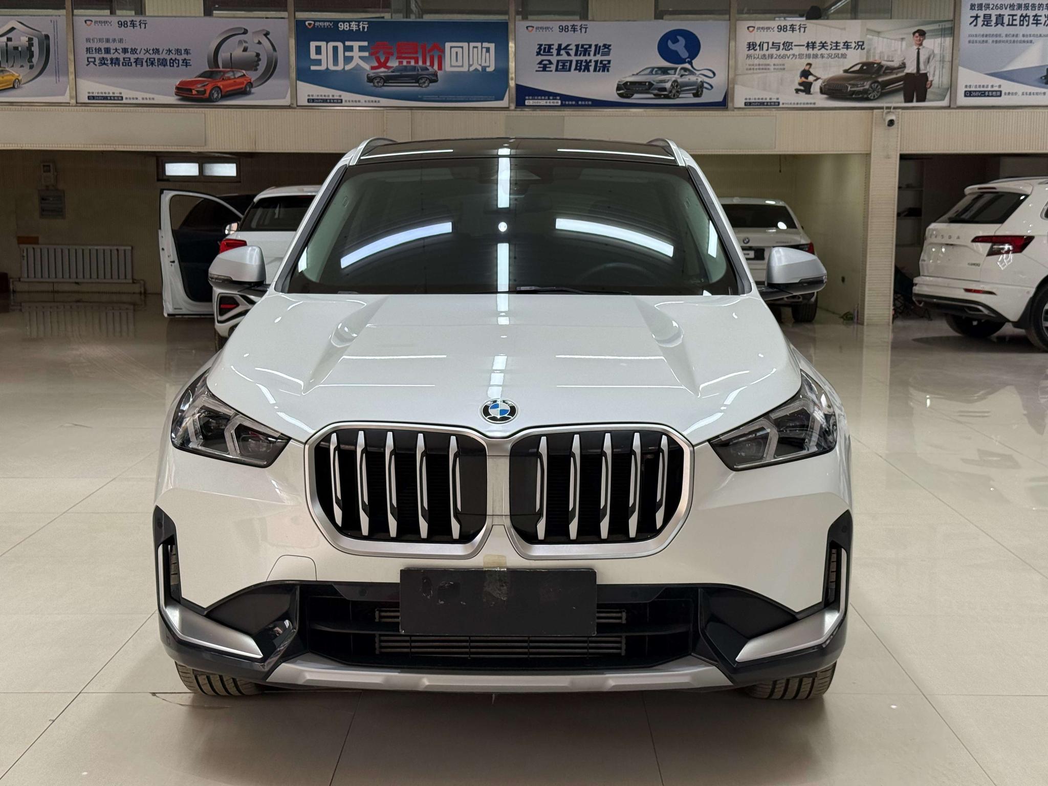BMW X1 2023, фото 2