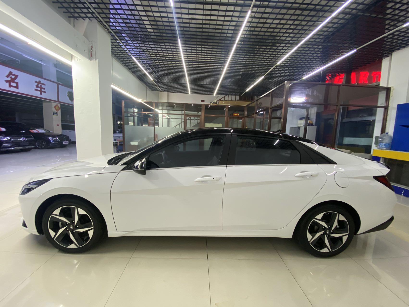 Hyundai Elantra 2022, фото 4