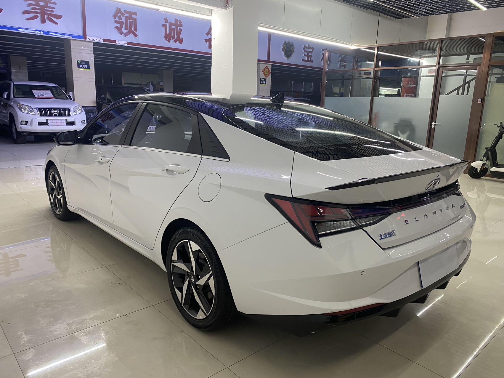 Hyundai Elantra 2022, фото 5