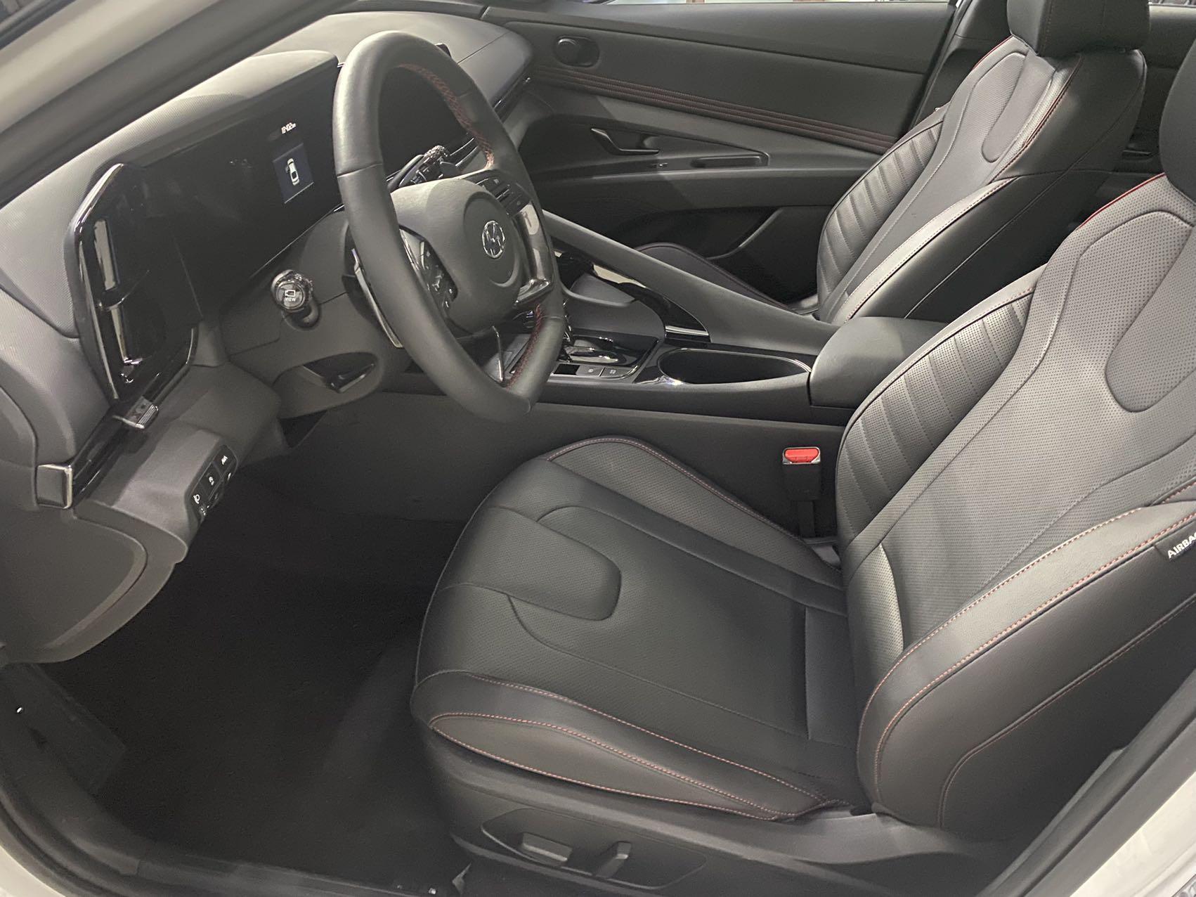 Hyundai Elantra 2022, фото 8