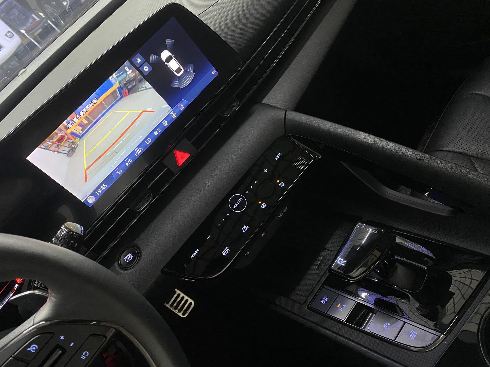 Hyundai Elantra 2022, фото 11