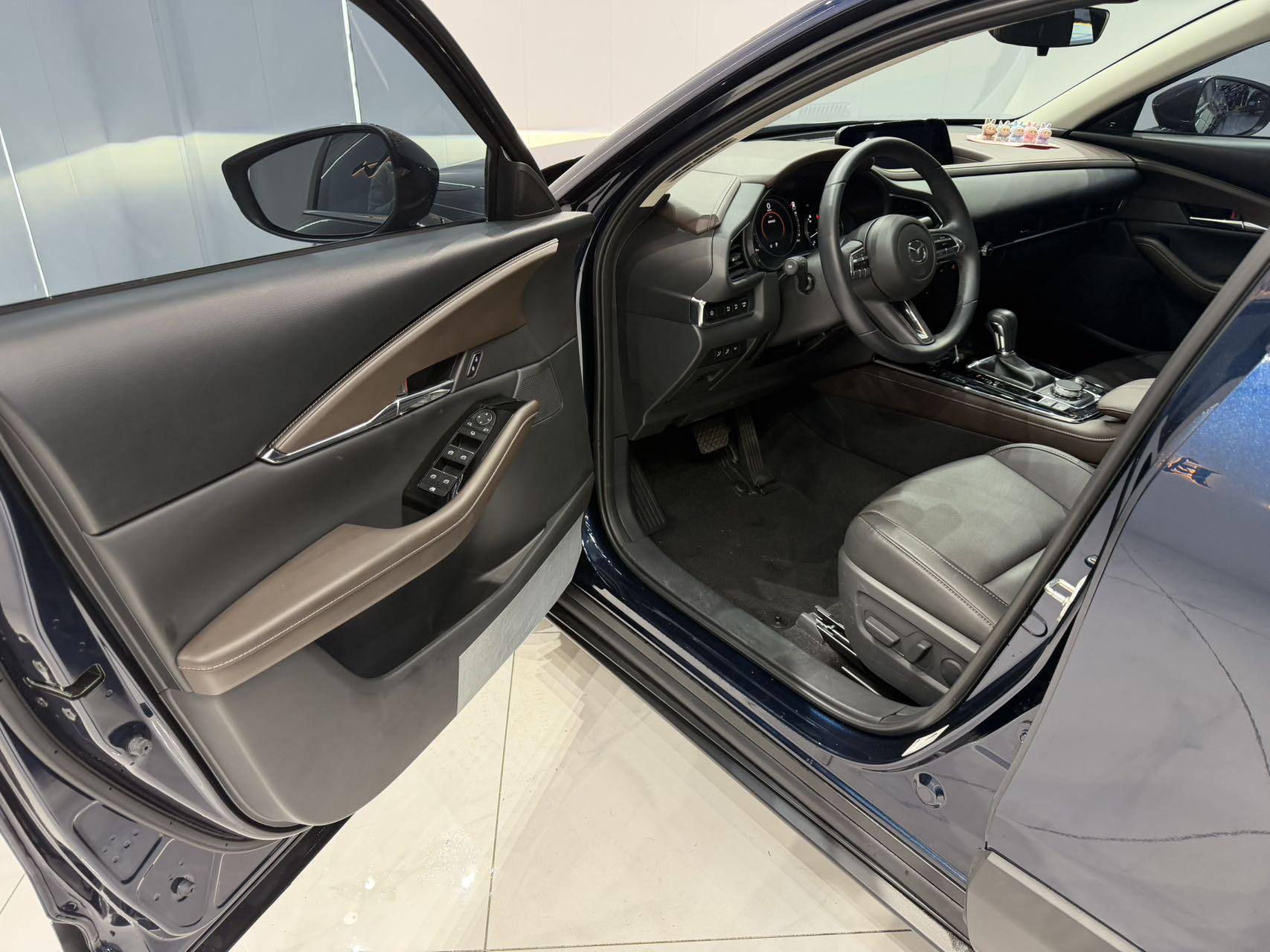 Mazda CX-30 2022, фото 7