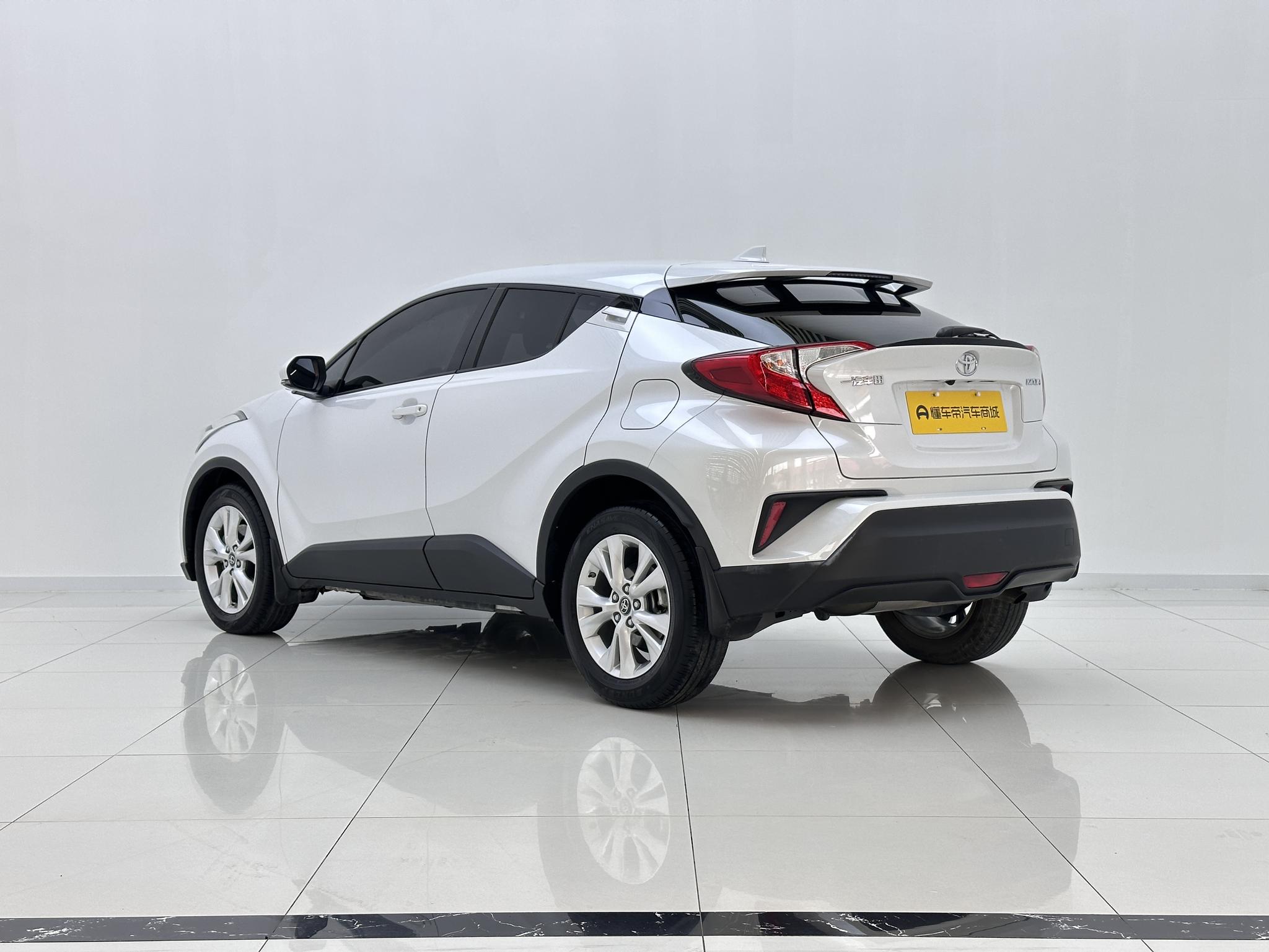 Toyota C-HR 2021, фото 5