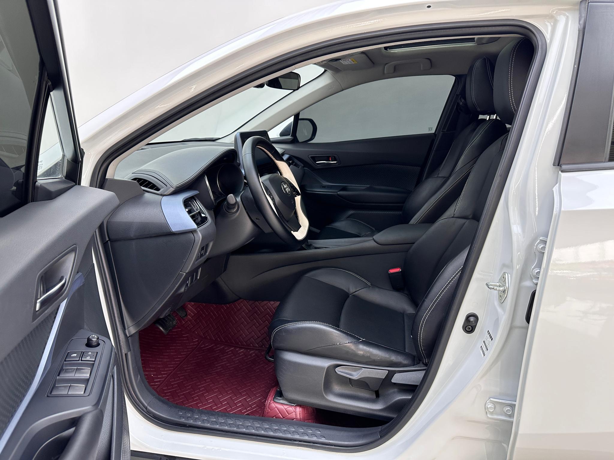 Toyota C-HR 2021, фото 12