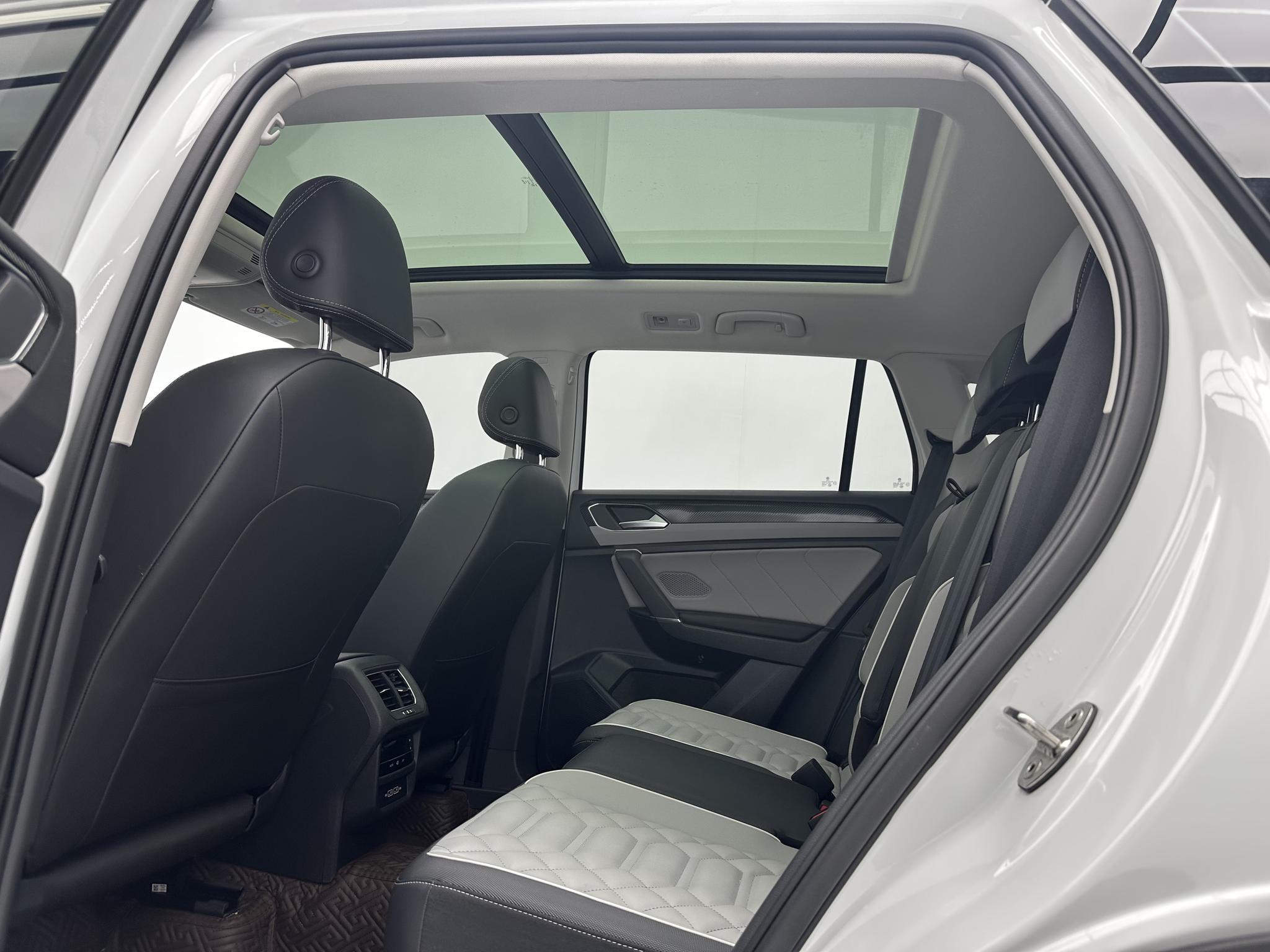 Volkswagen Tayron 2023, фото 6