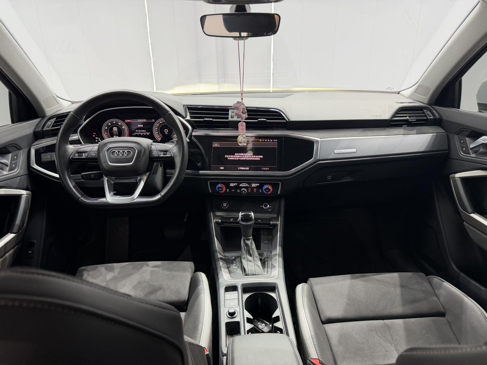 Audi Q3 2022, фото 13