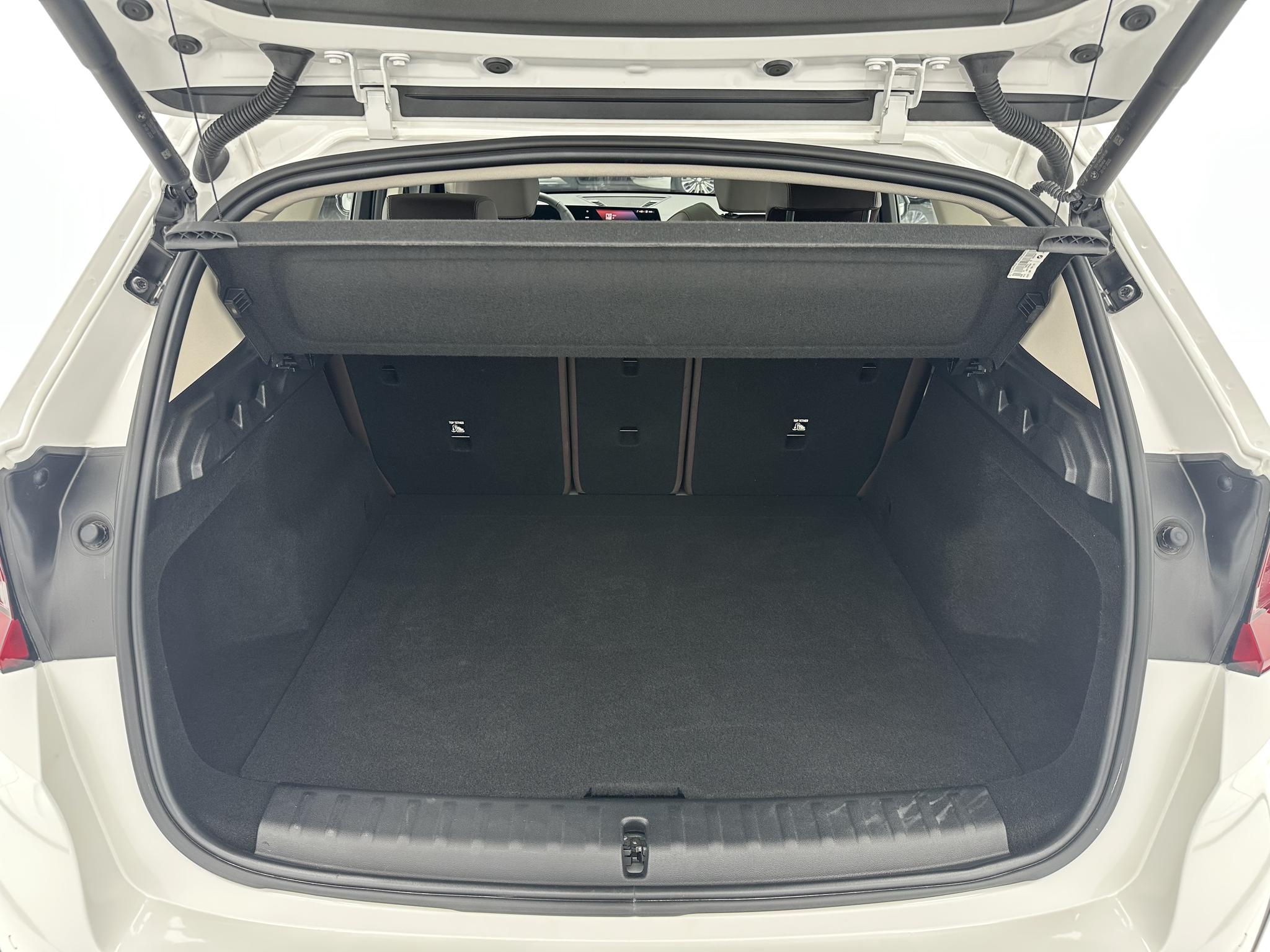 BMW X1 2023, фото 17