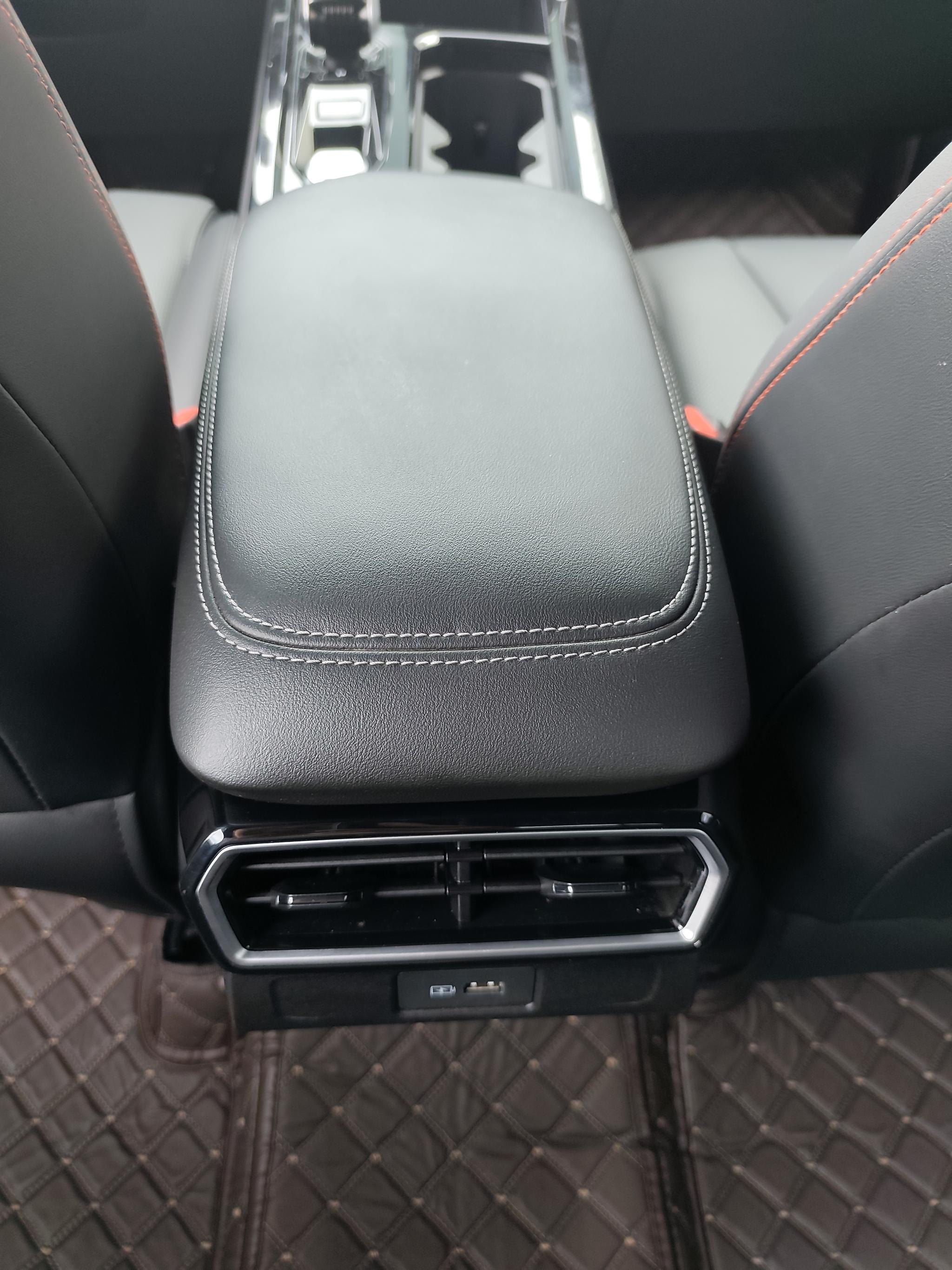 Geely Boyue 2023, фото 14