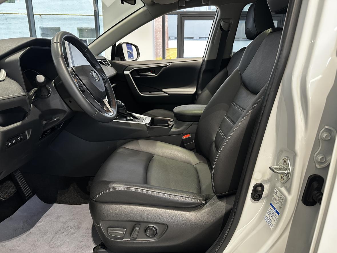 Toyota RAV4 2021, фото 17