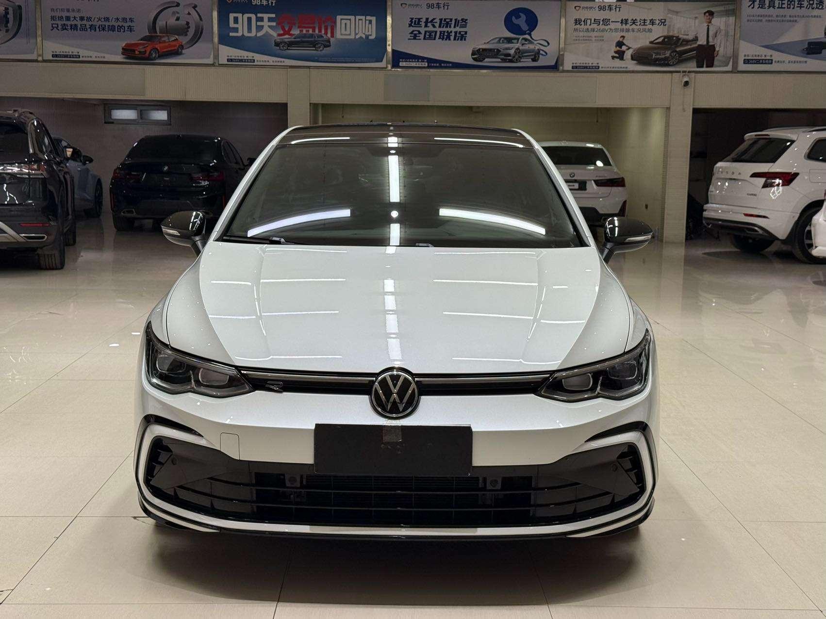 Volkswagen Golf 2023, фото 2