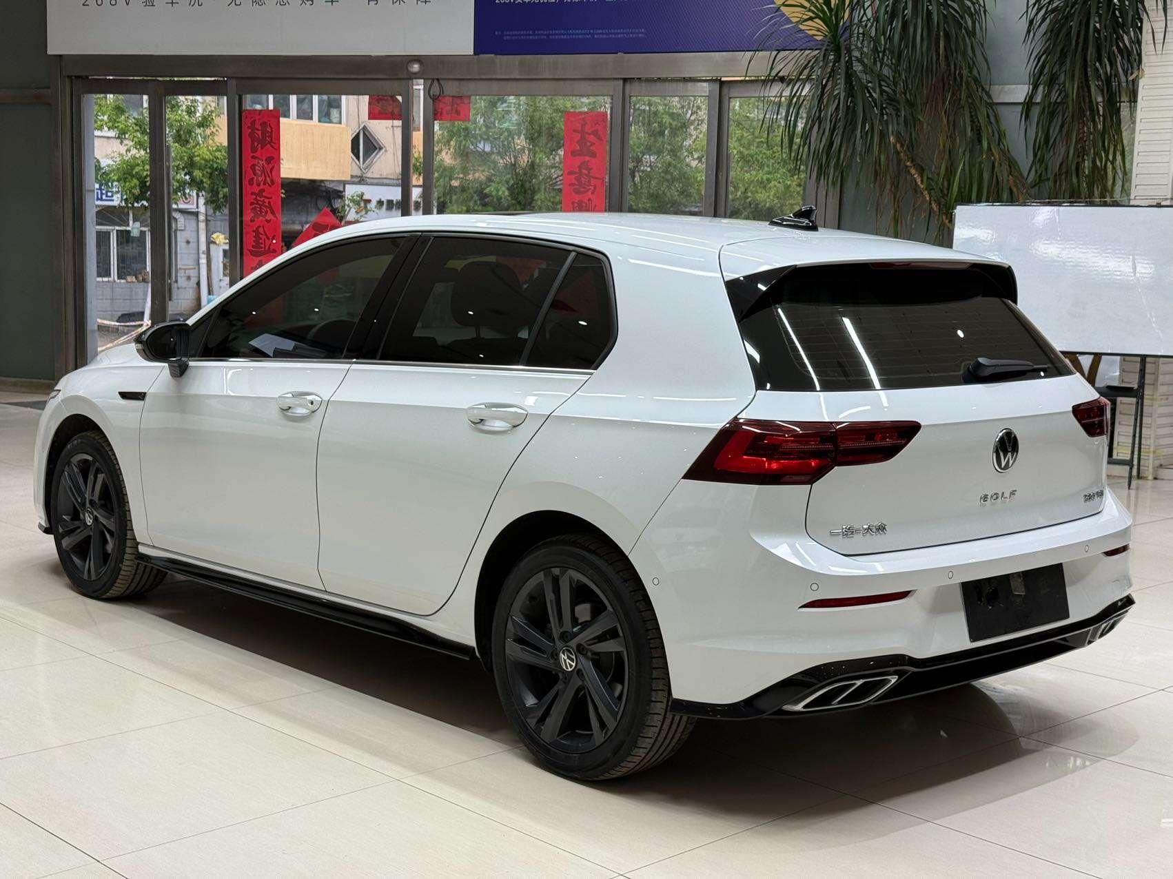 Volkswagen Golf 2023, фото 6