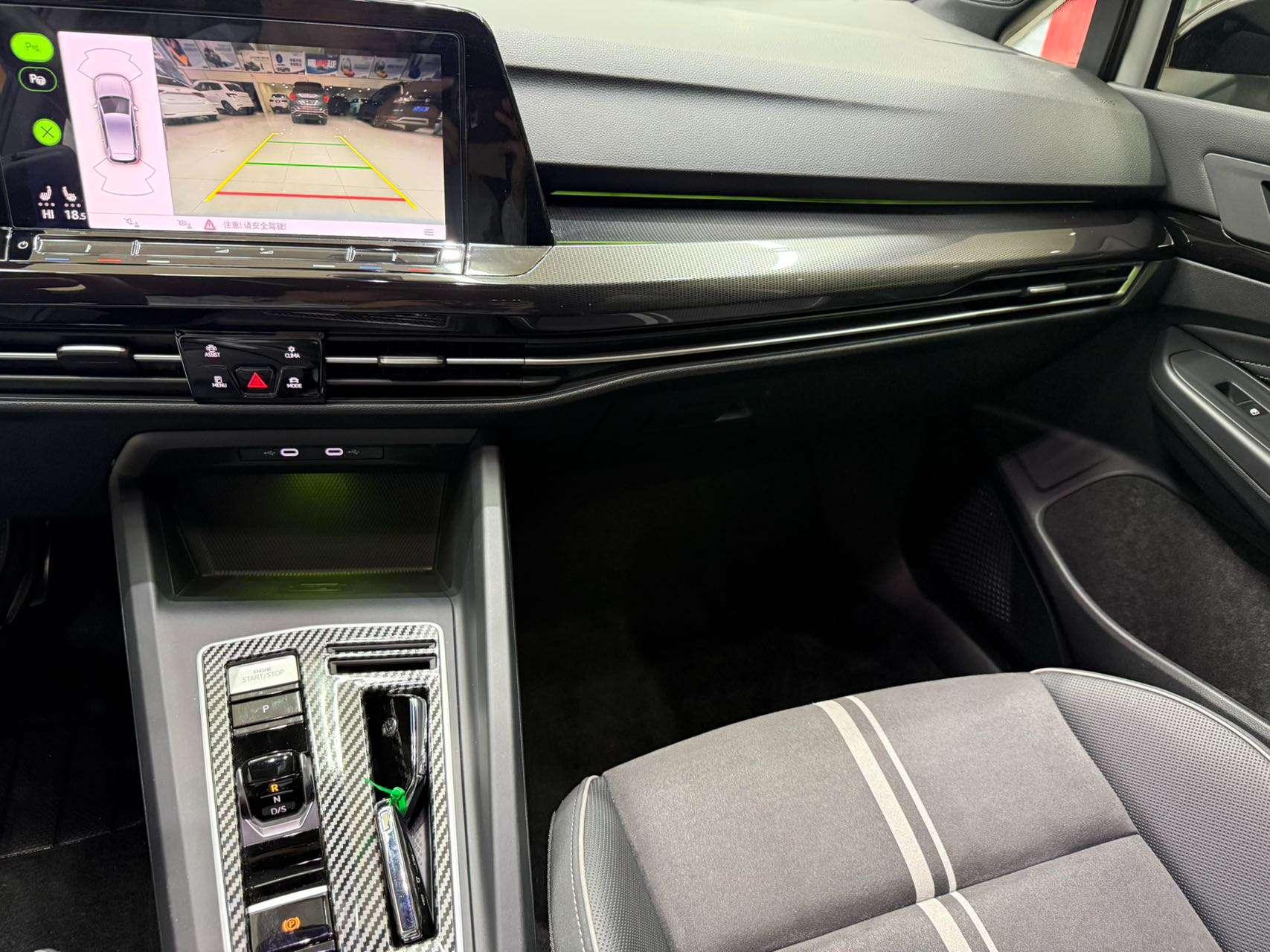 Volkswagen Golf 2023, фото 12