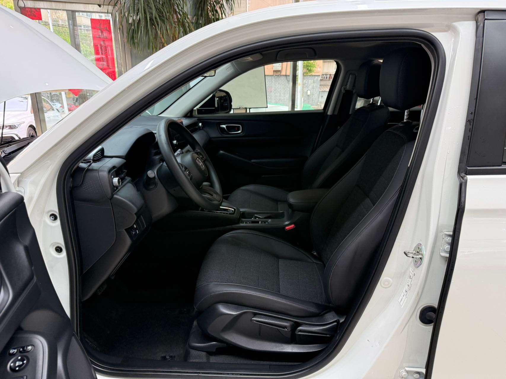Honda Vezel 2023, фото 16