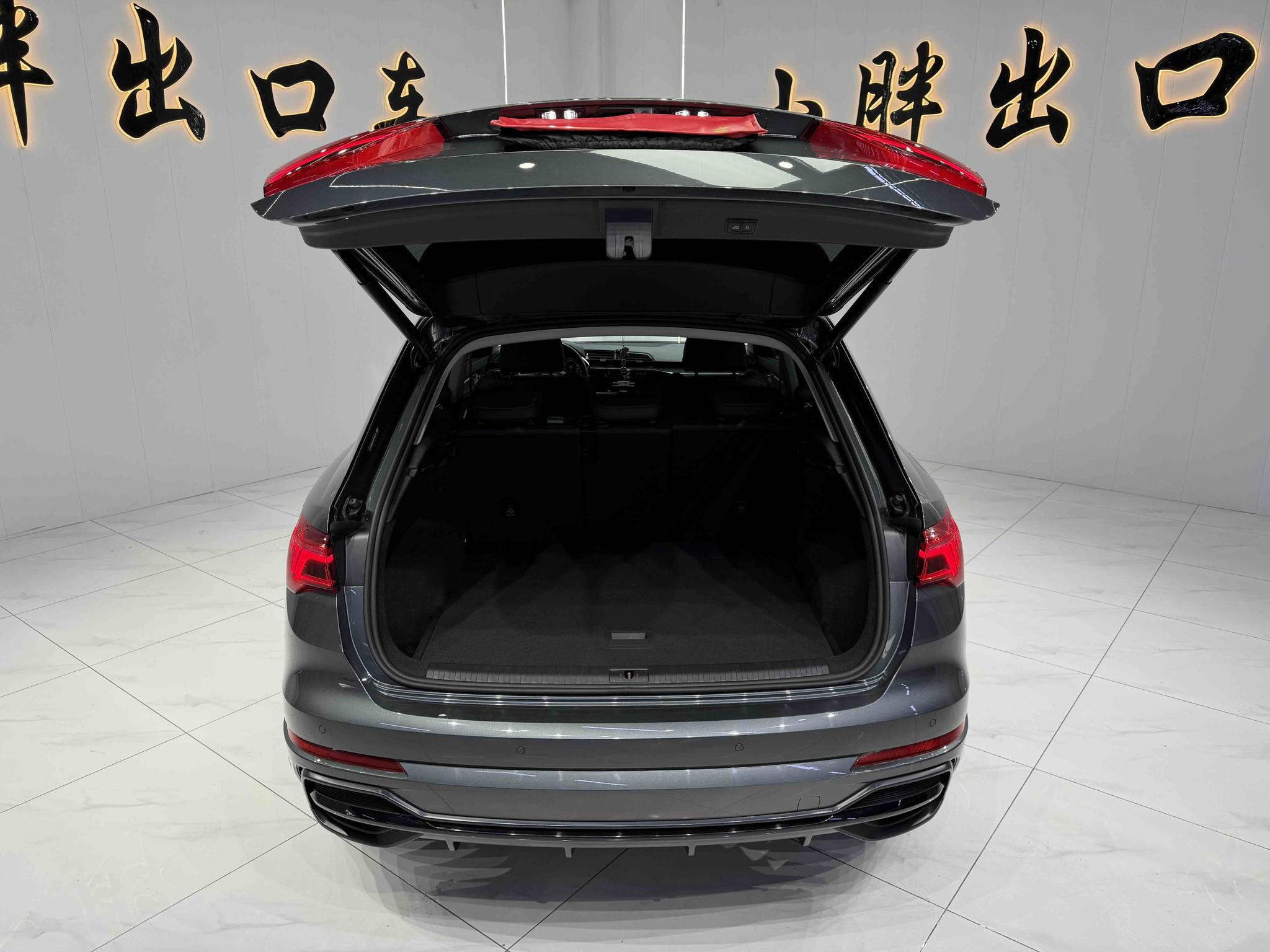 Audi Q3 2023, фото 16