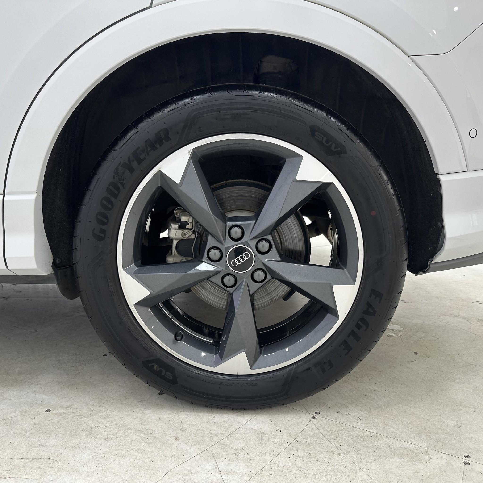 Audi Q3 2023, фото 17