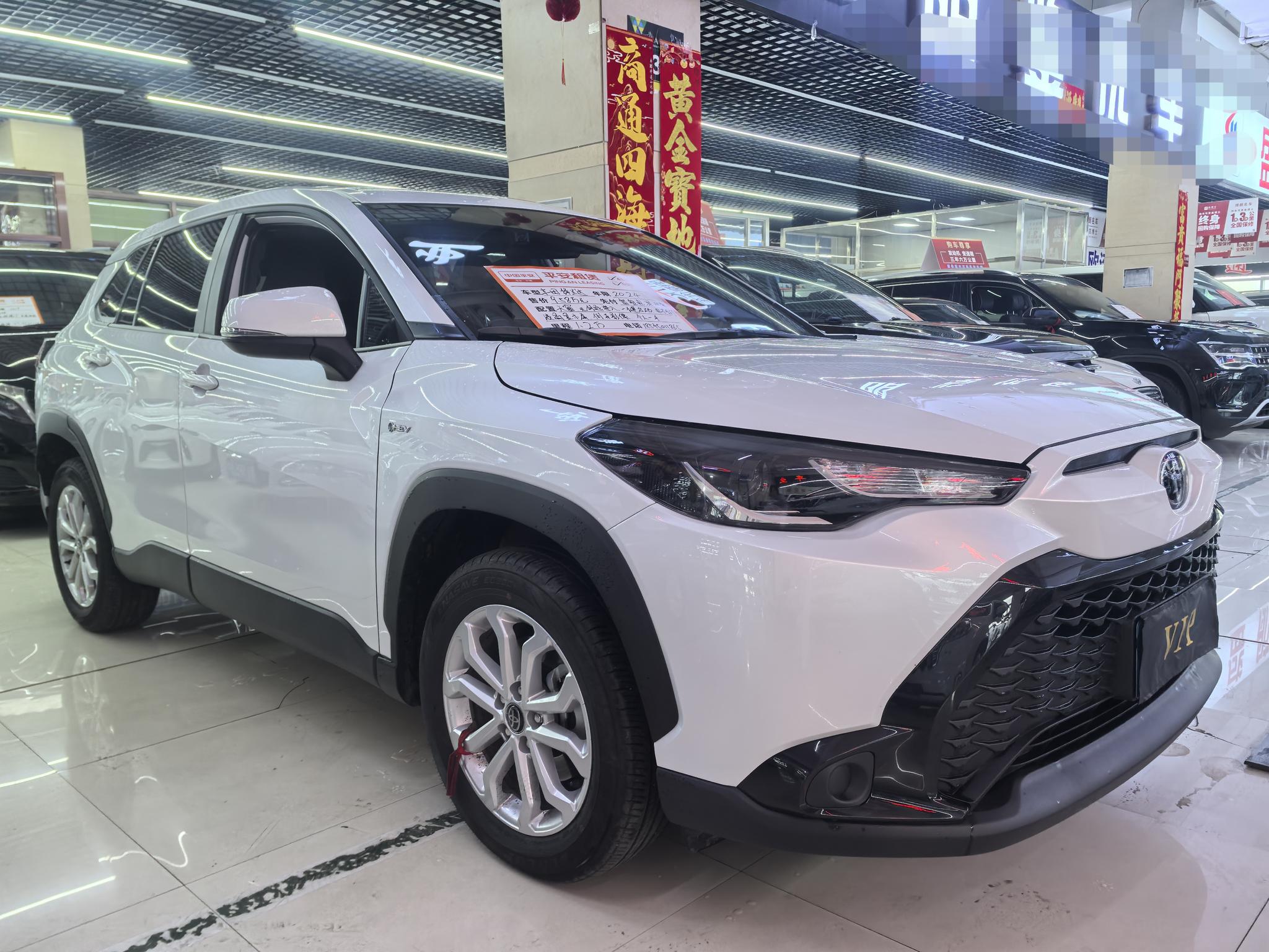 Toyota RAV4 2024, фото 3