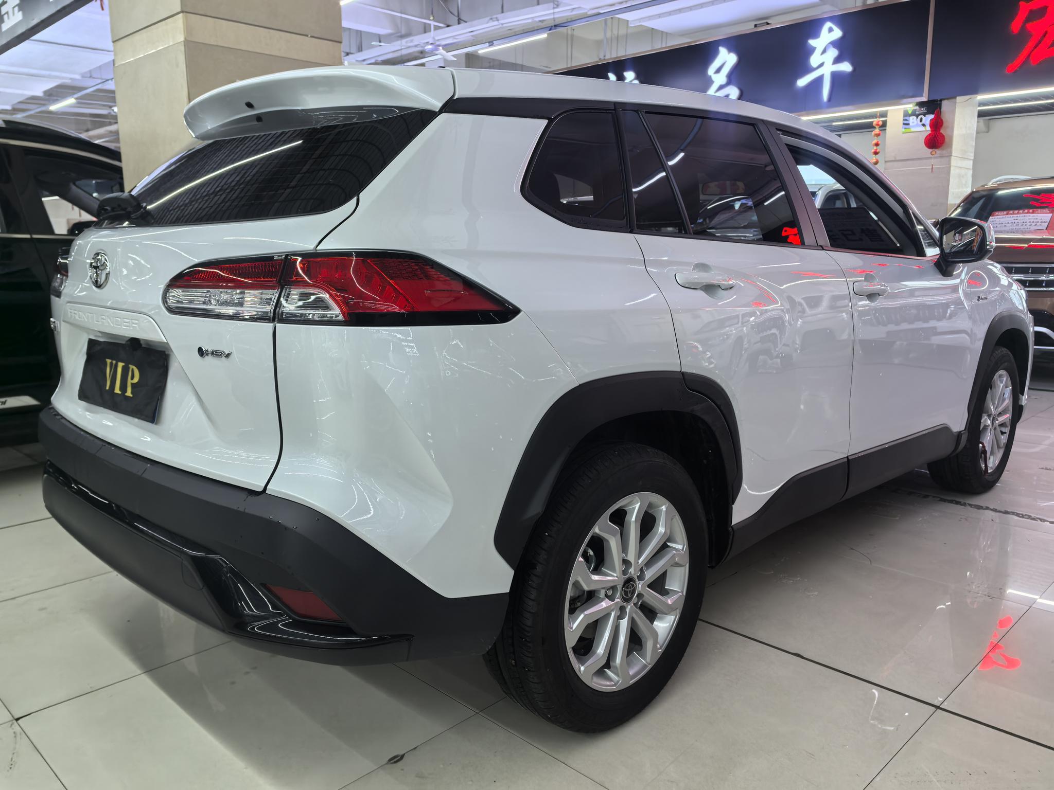 Toyota RAV4 2024, фото 4