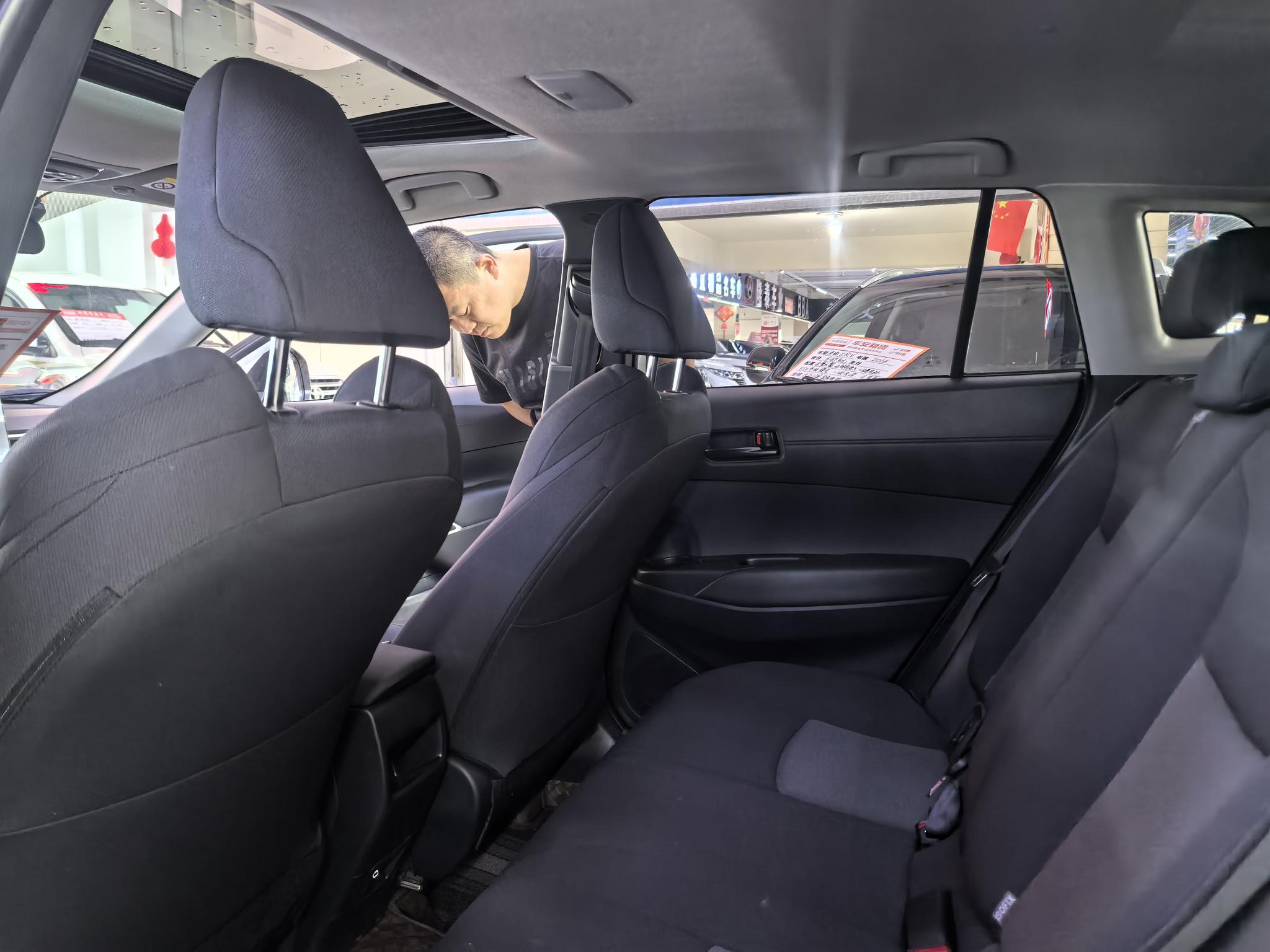 Toyota RAV4 2024, фото 11