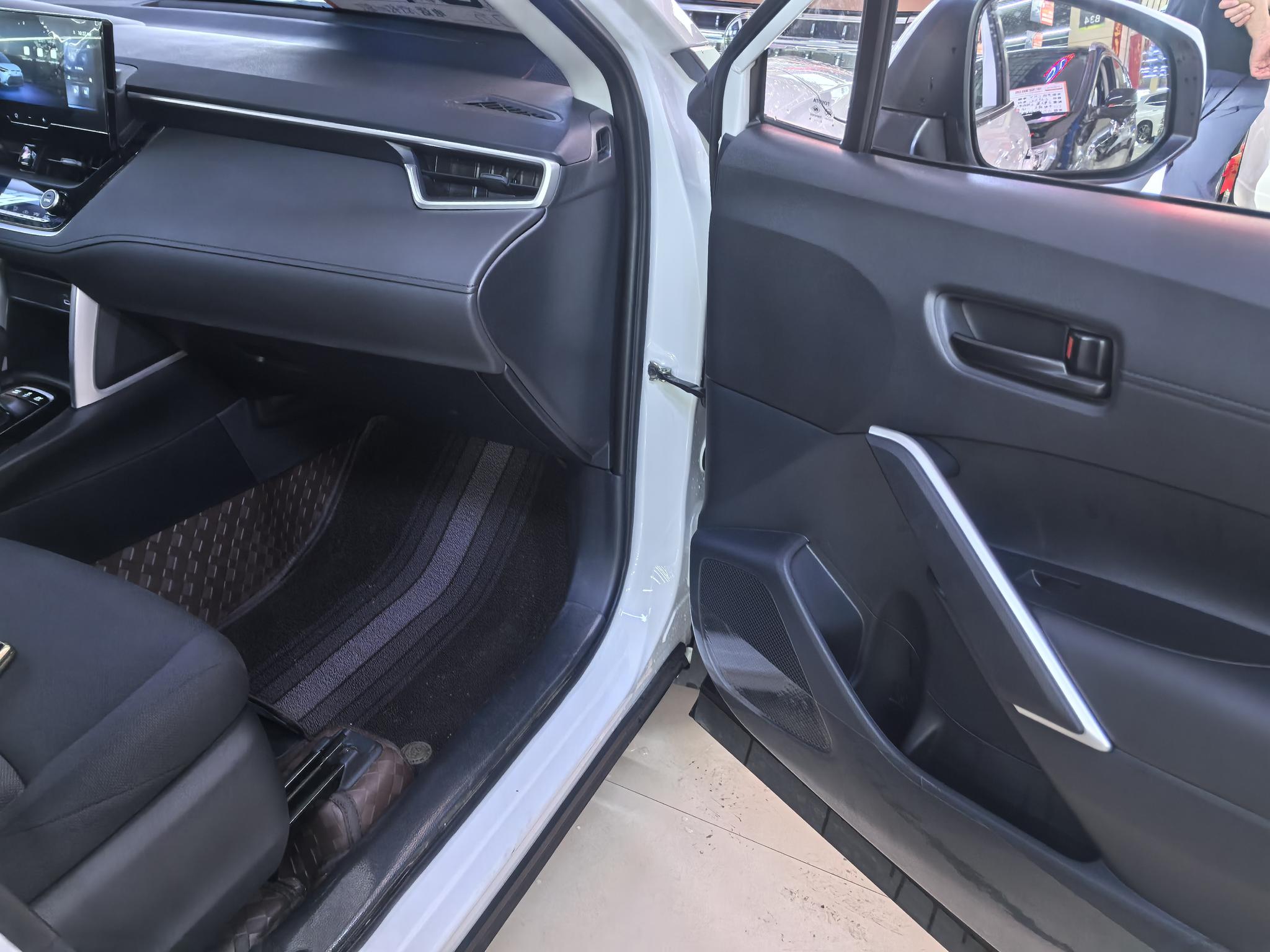 Toyota RAV4 2024, фото 12
