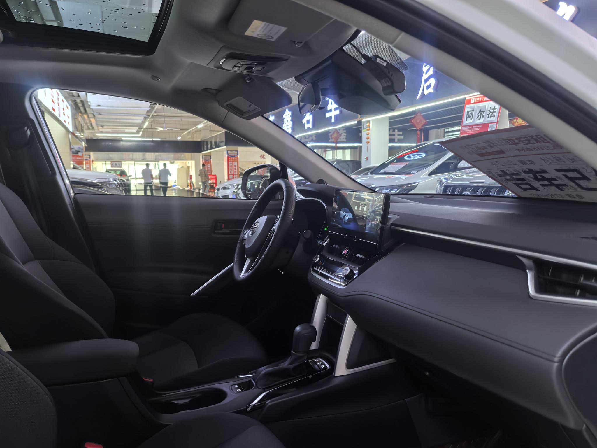 Toyota RAV4 2024, фото 13