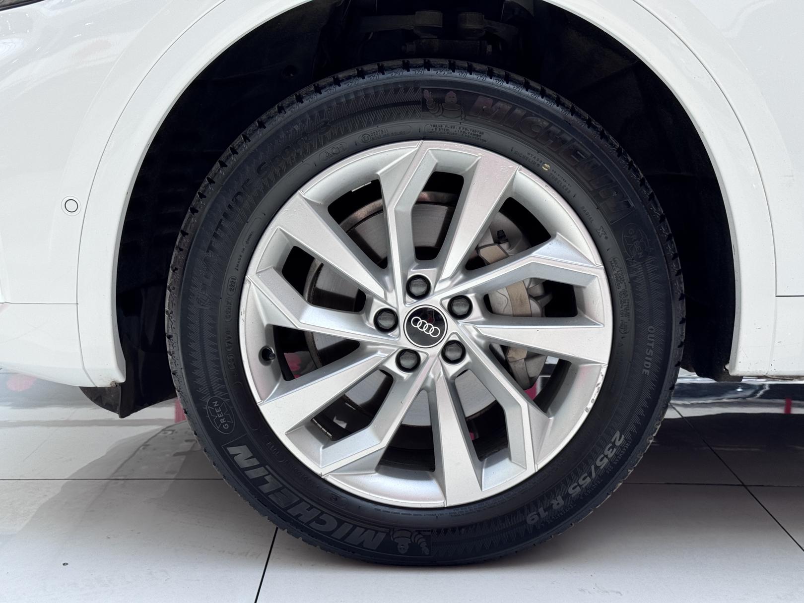Audi Q5L 2021, фото 11