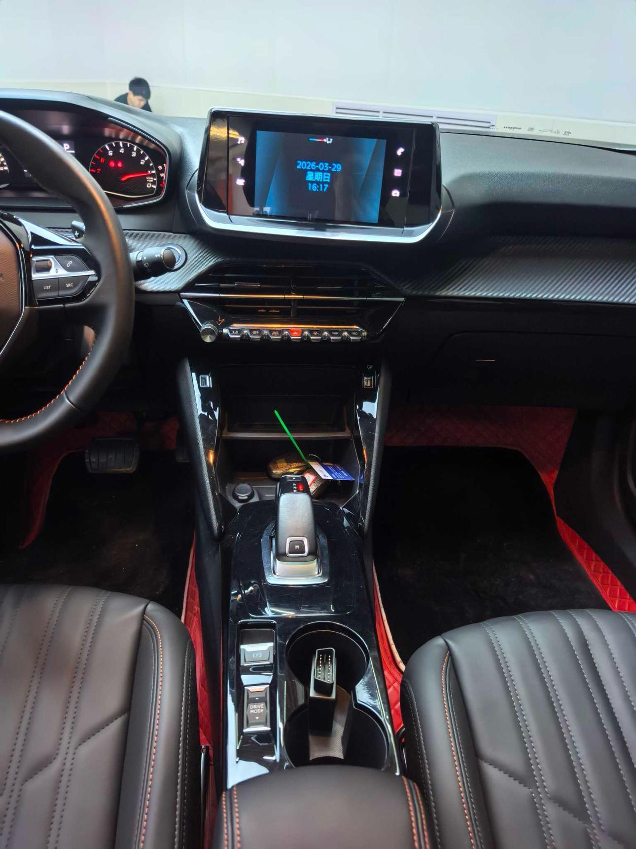 Peugeot 2008 2022, фото 16
