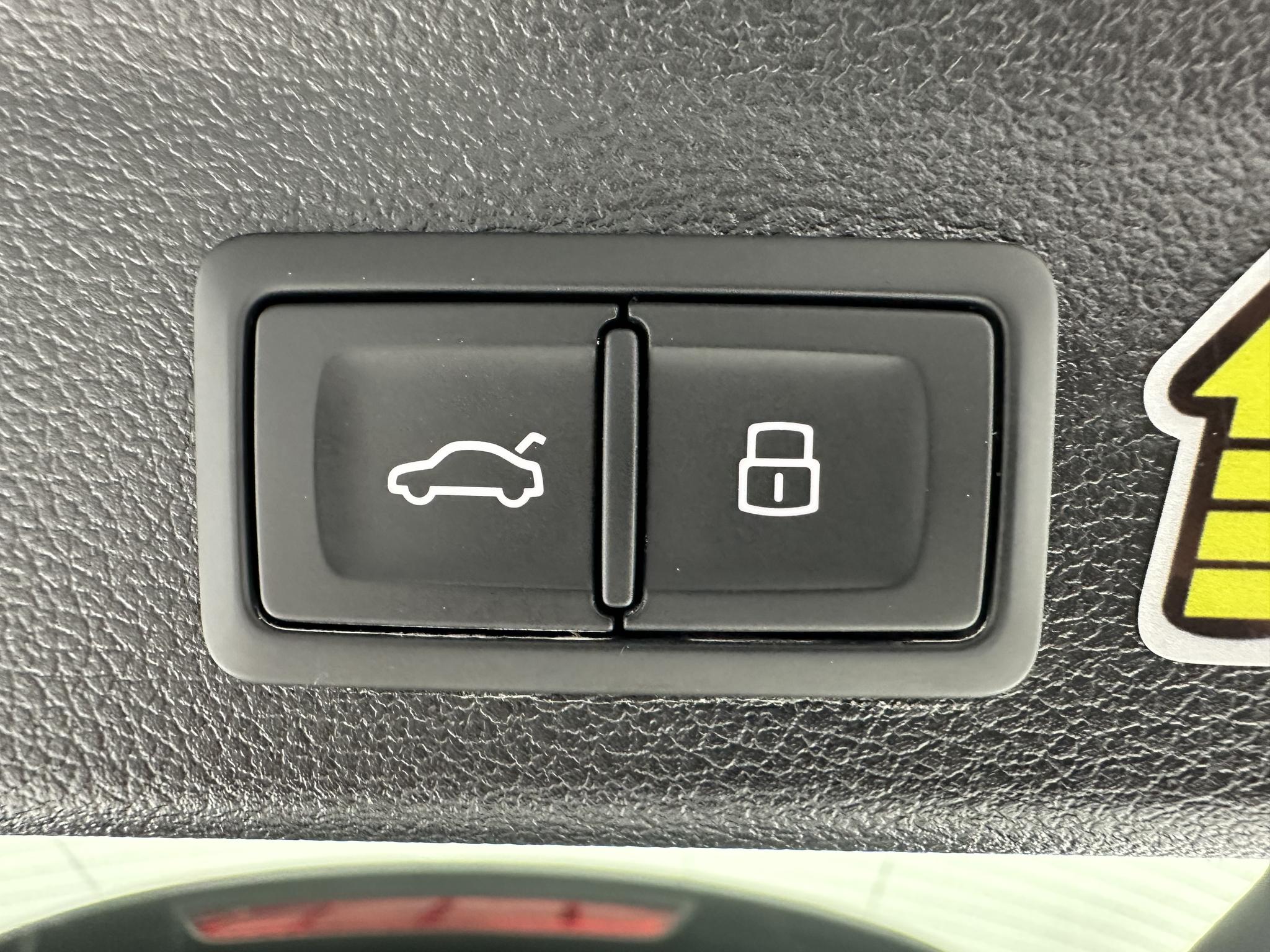 Audi Q3 2022, фото 17