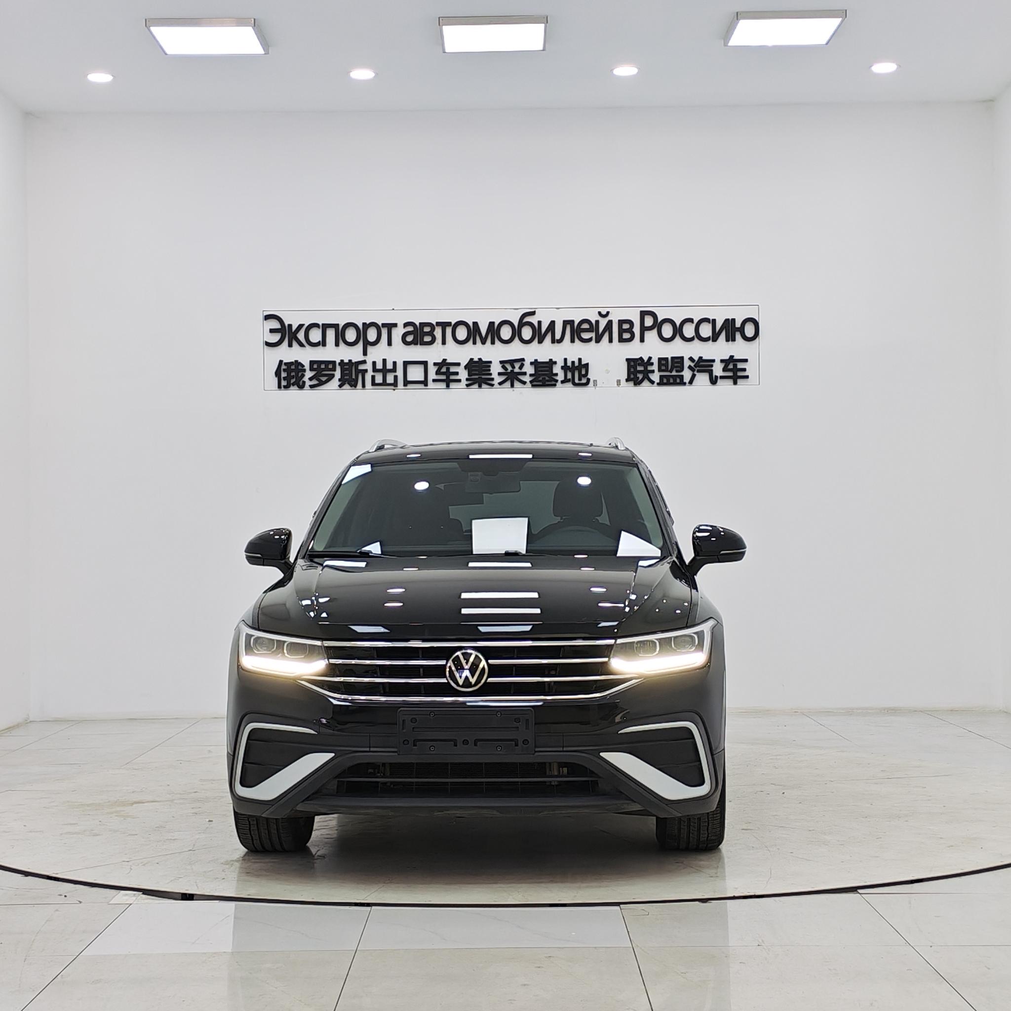 Volkswagen Tiguan 2023, фото 2