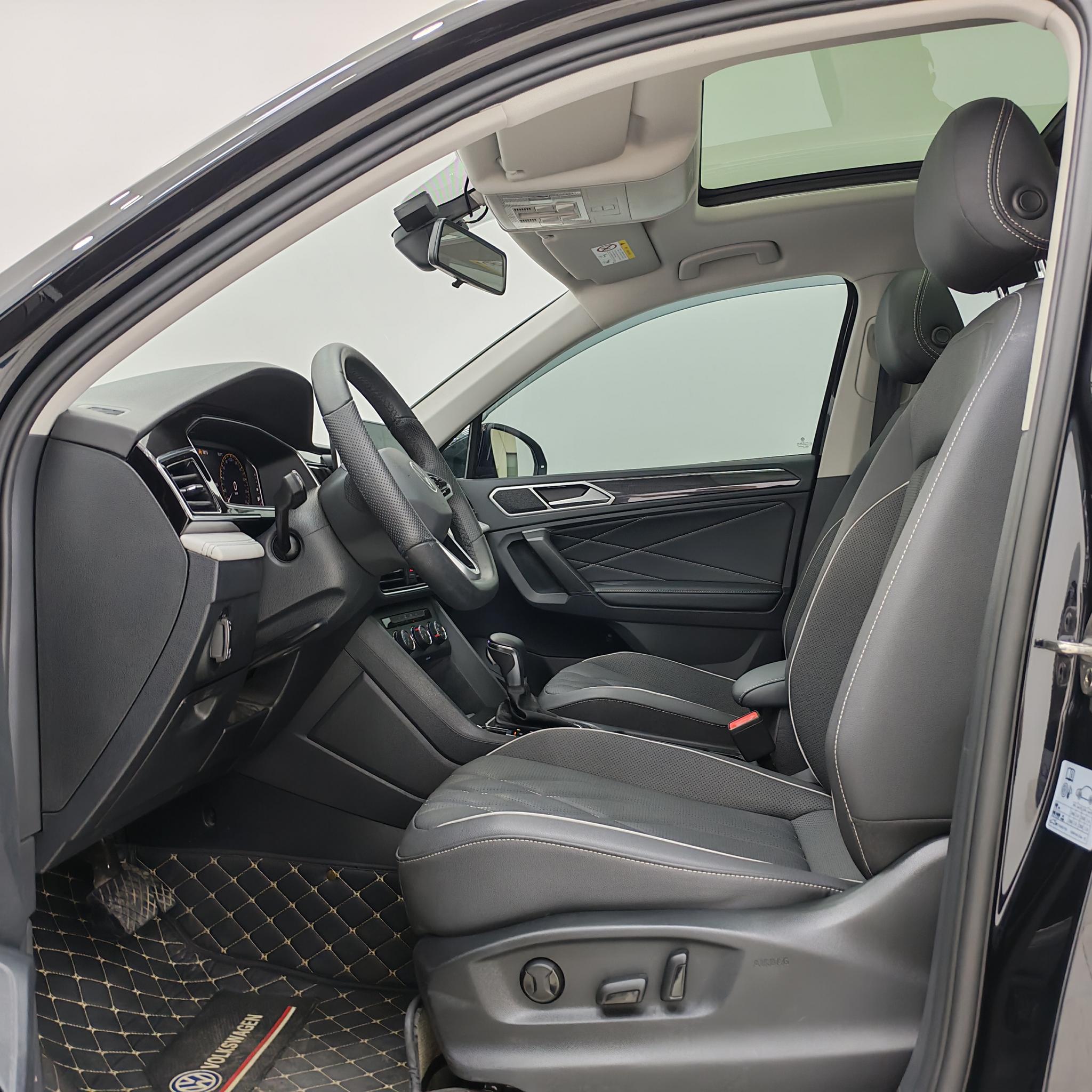 Volkswagen Tiguan 2023, фото 7
