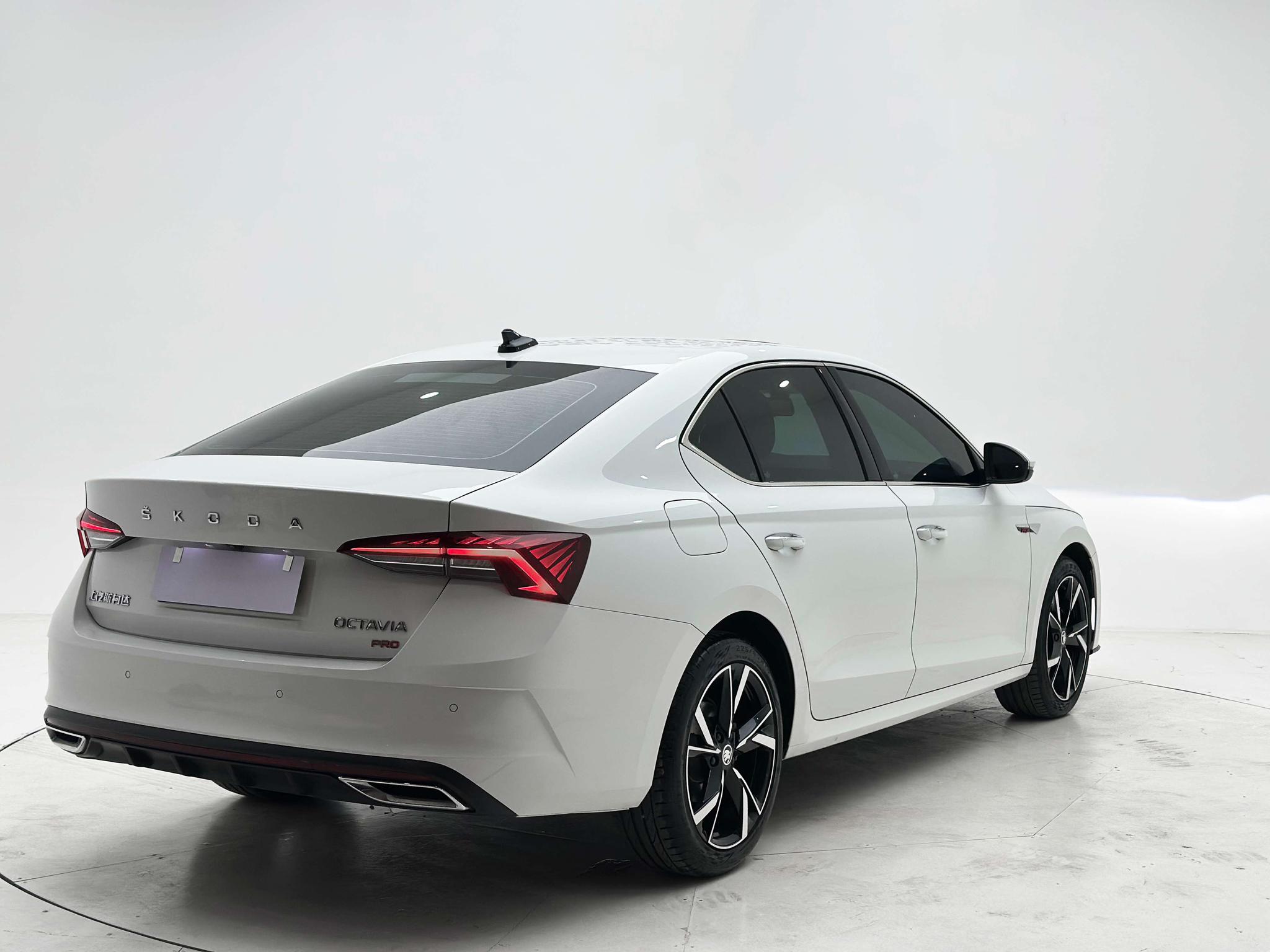 Skoda Octavia 2023, фото 6