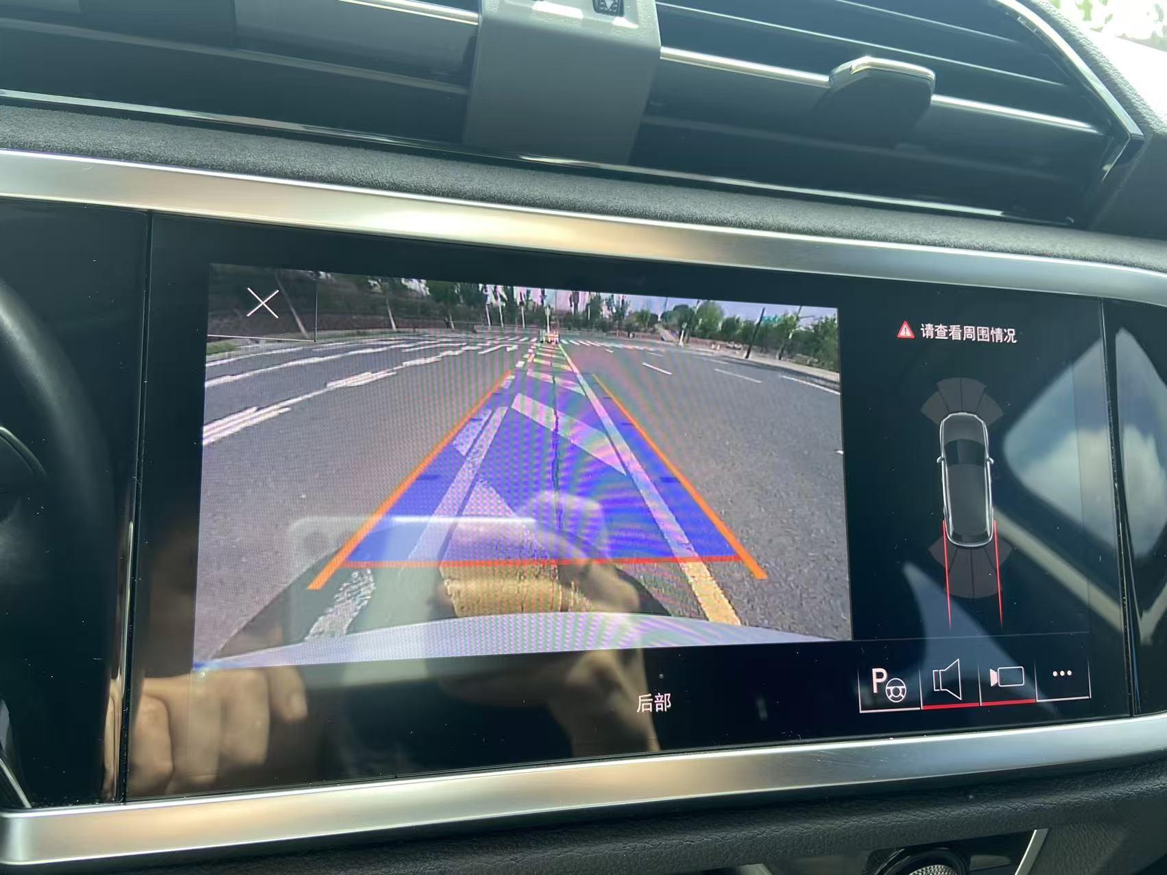 Audi Q3 2022, фото 8
