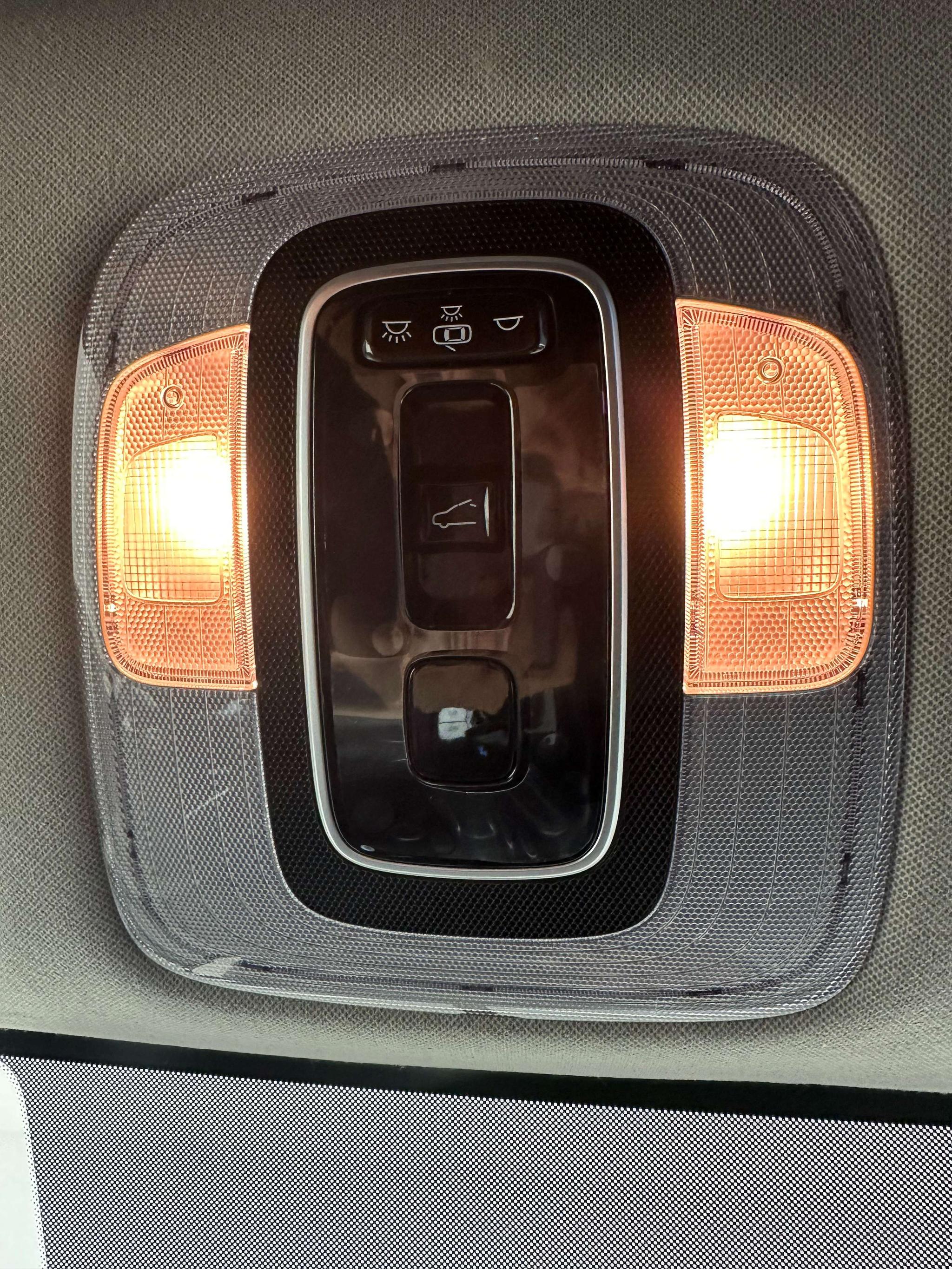 Hyundai Elantra 2023, фото 17