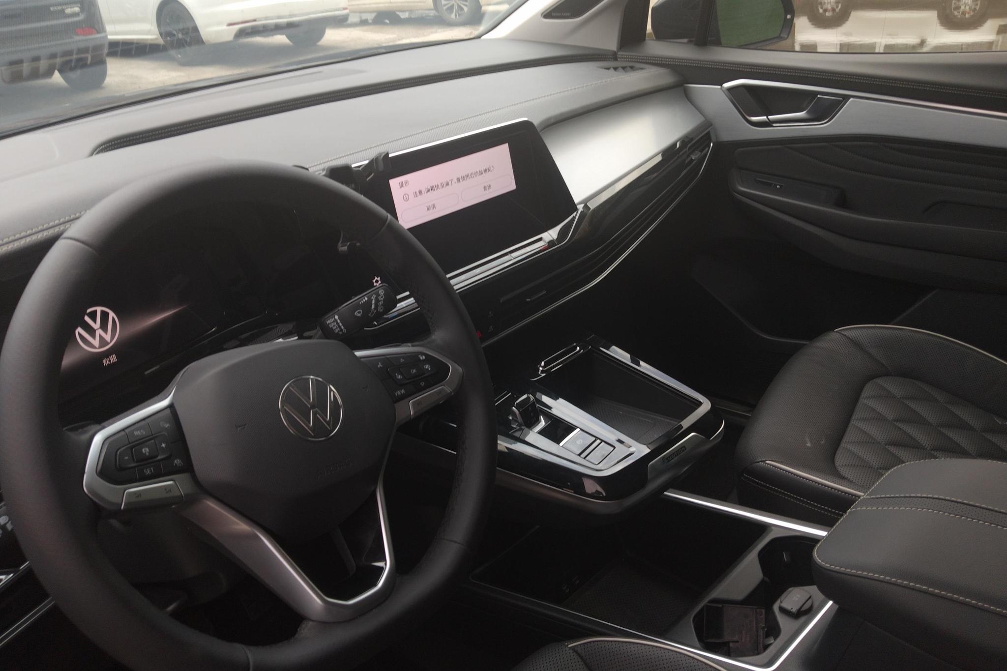 Volkswagen Tiguan 2023, фото 15