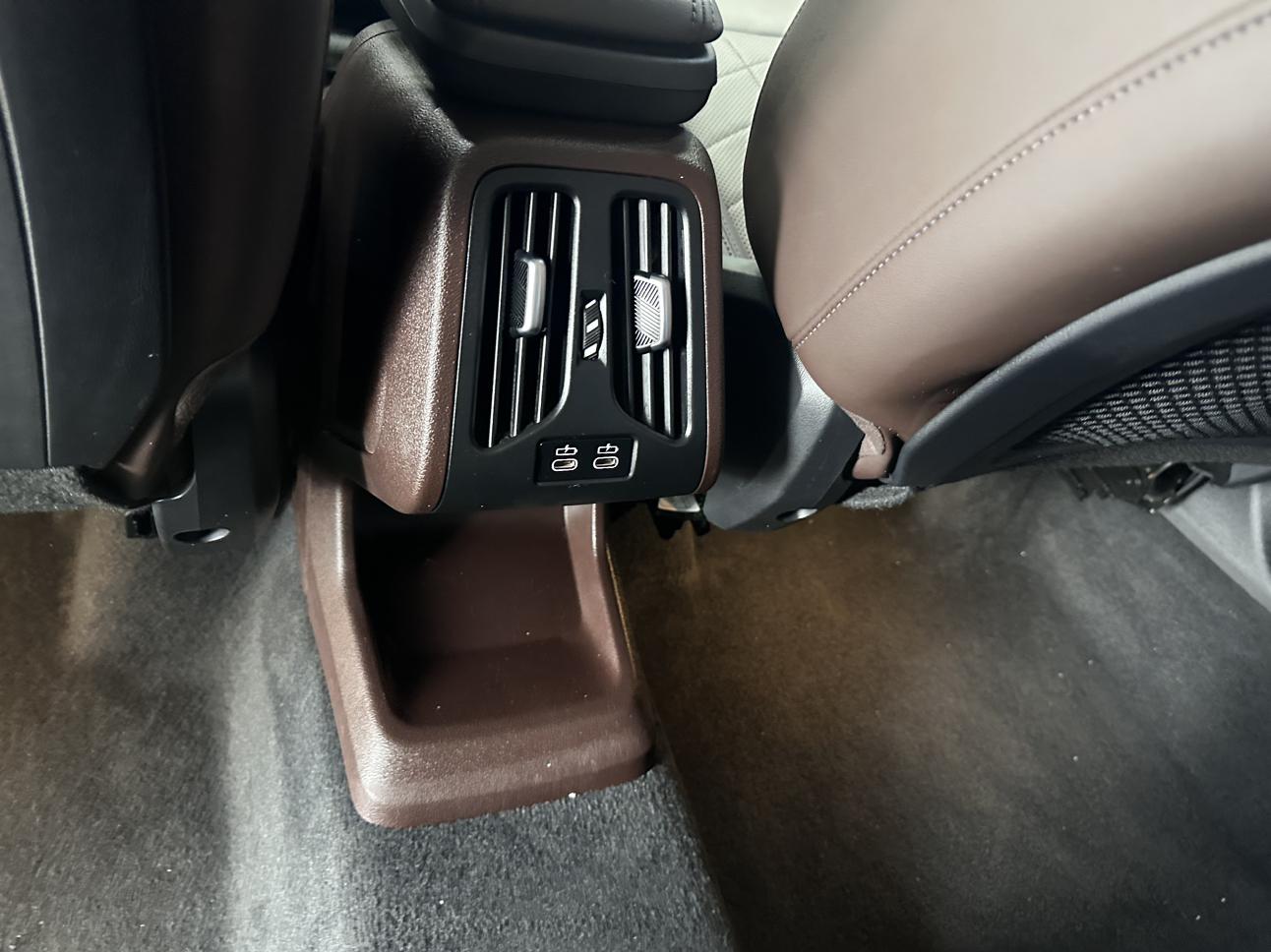 BMW X1 2023, фото 17