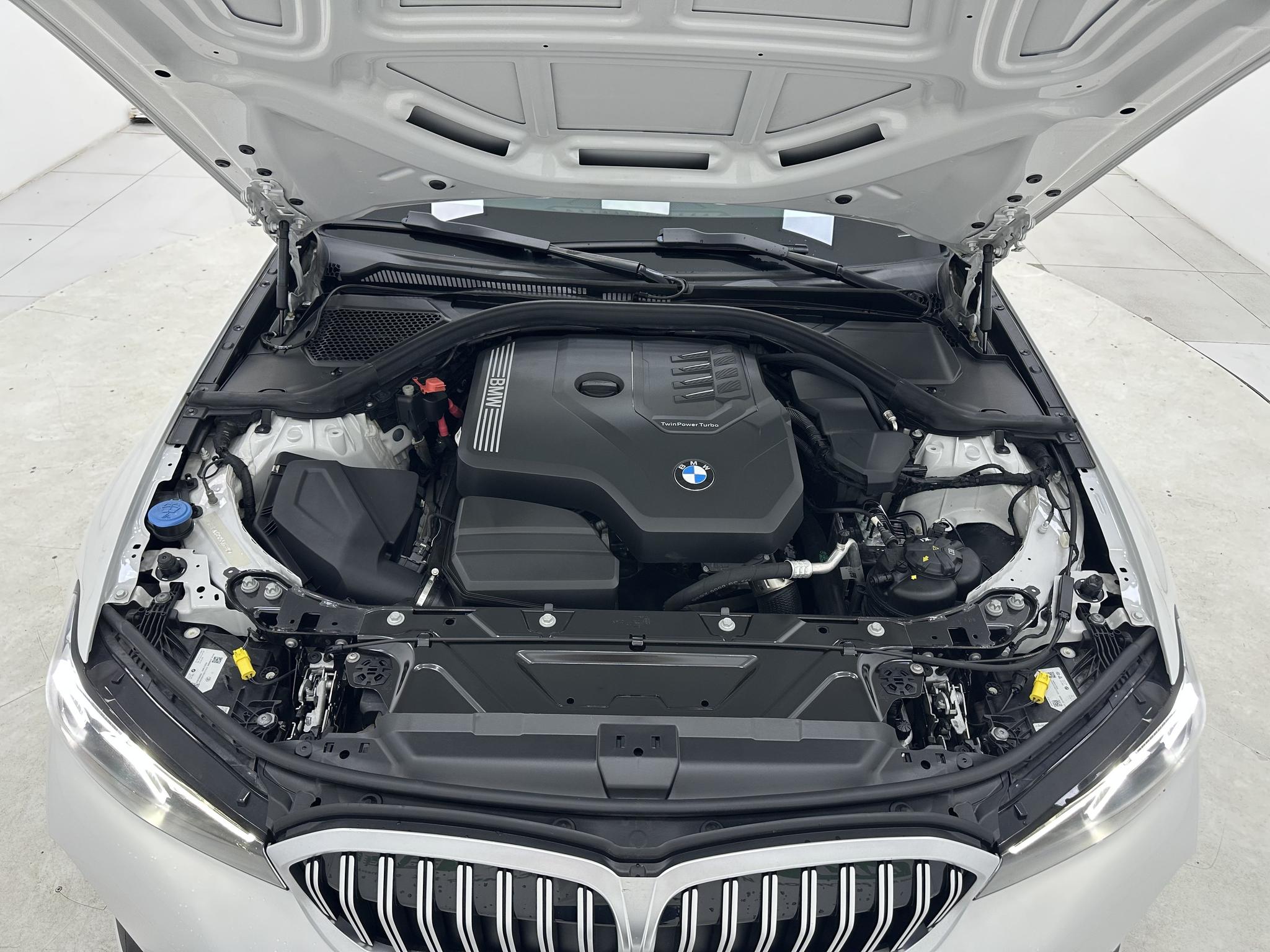BMW 3 2023, фото 17