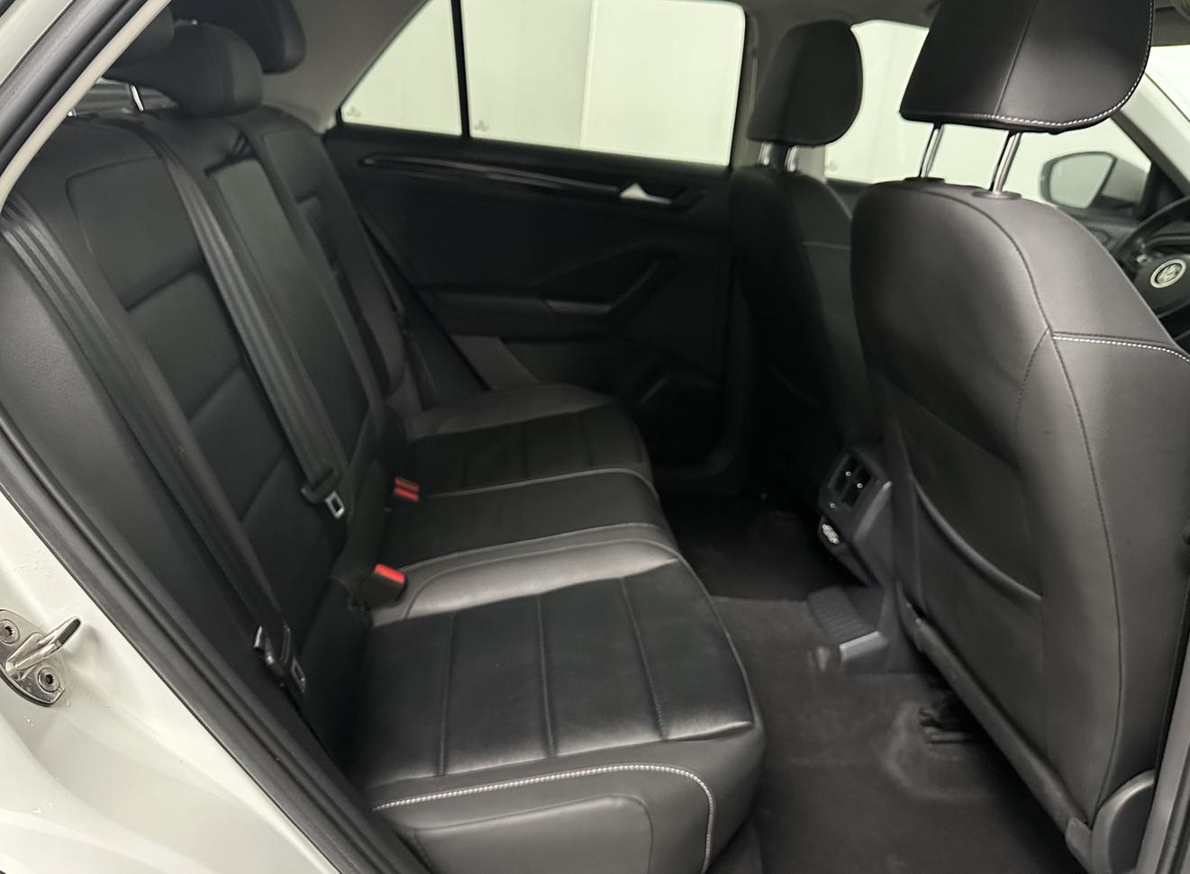 Volkswagen T-Roc 2022, фото 16