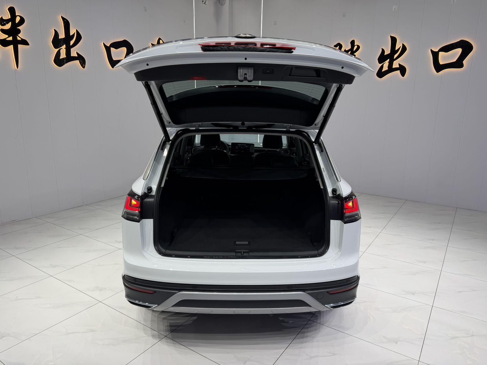Volkswagen Tayron 2023, фото 16