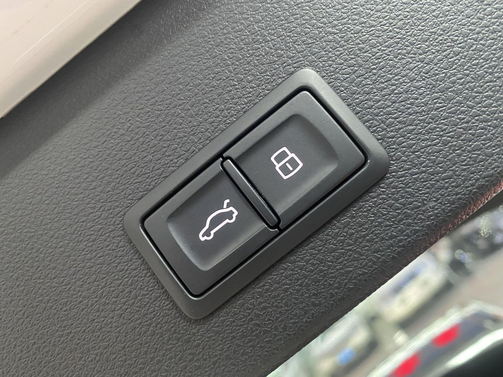 Audi Q2L 2022, фото 14