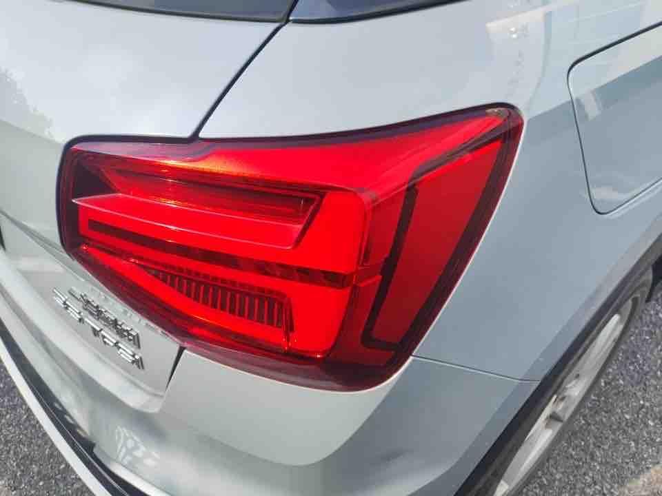 Audi Q2L 2022, фото 10