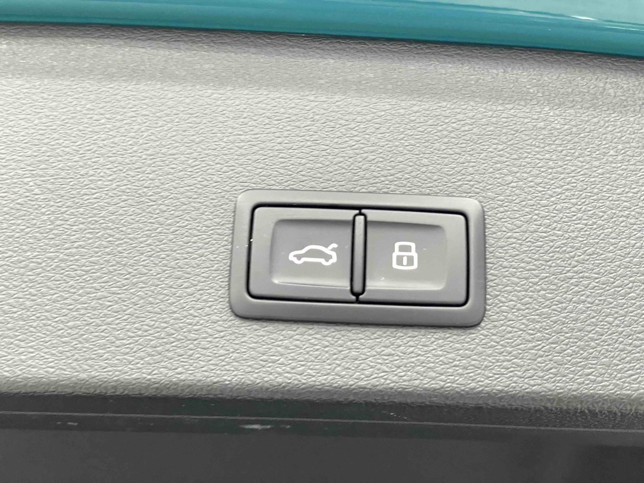 Audi Q2L 2022, фото 15