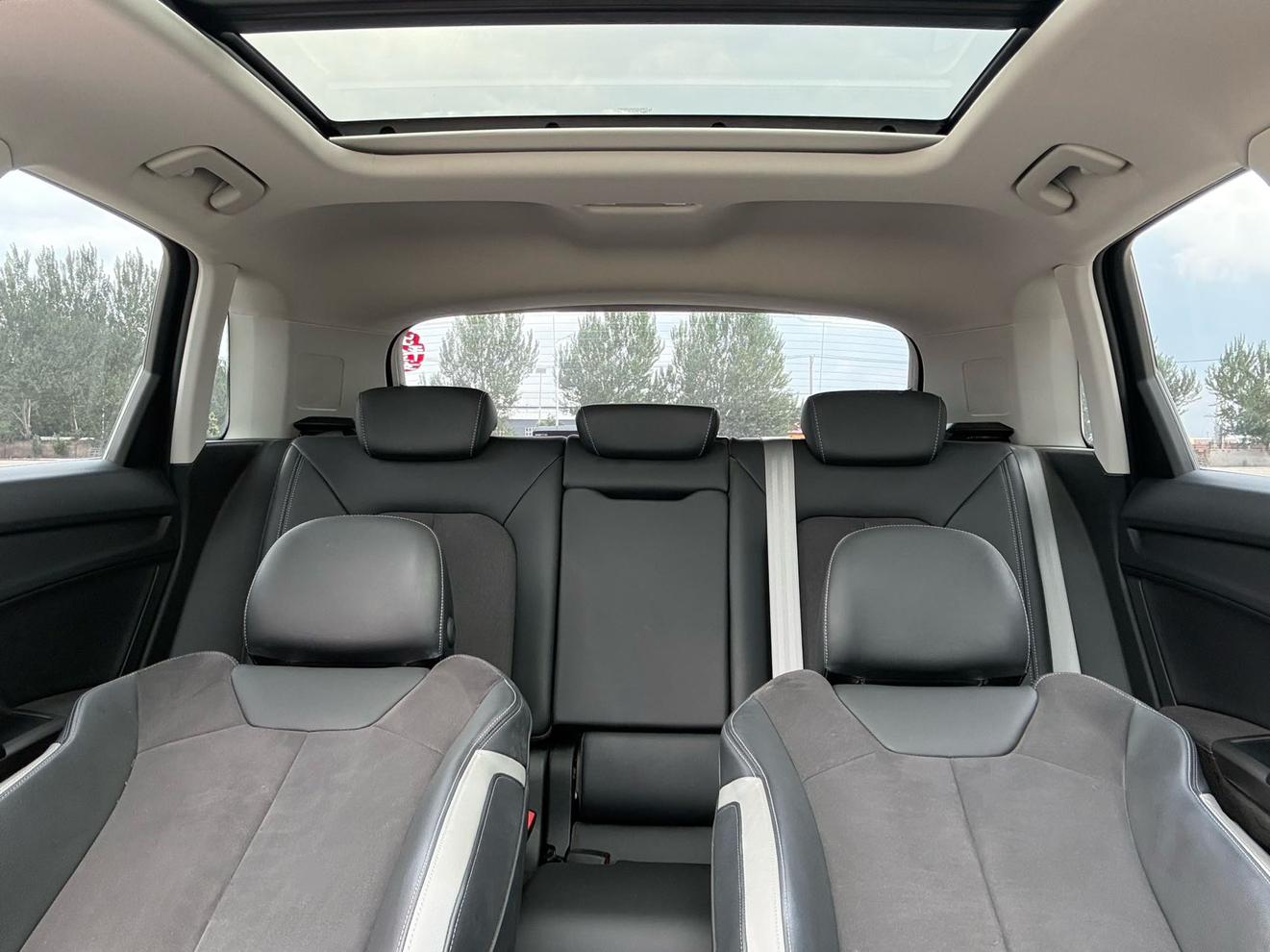 Audi Q3 2023, фото 15