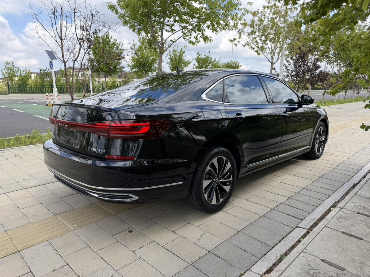 Volkswagen Passat 2022, фото 9