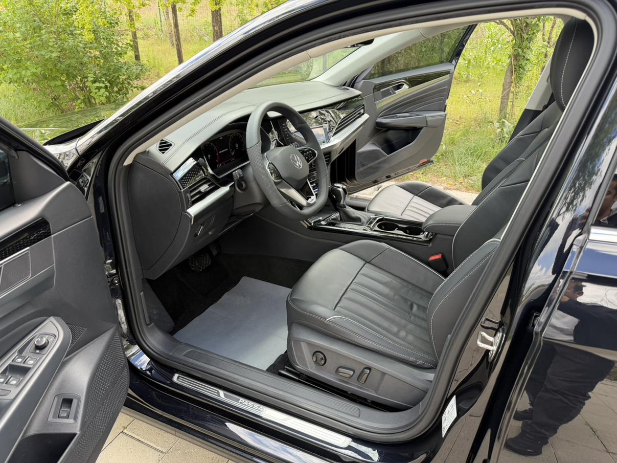 Volkswagen Passat 2022, фото 15