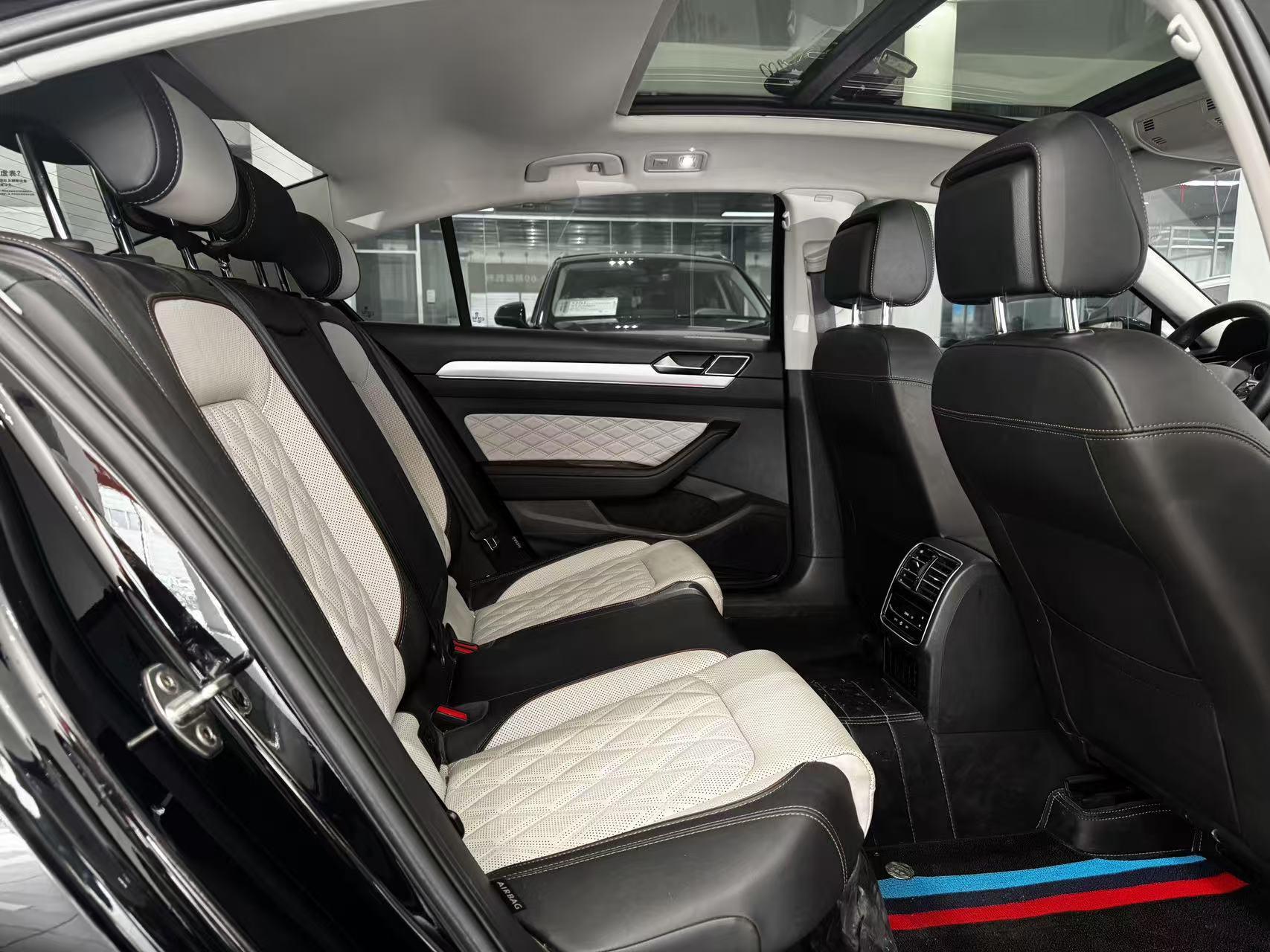 Volkswagen Passat 2023, фото 9
