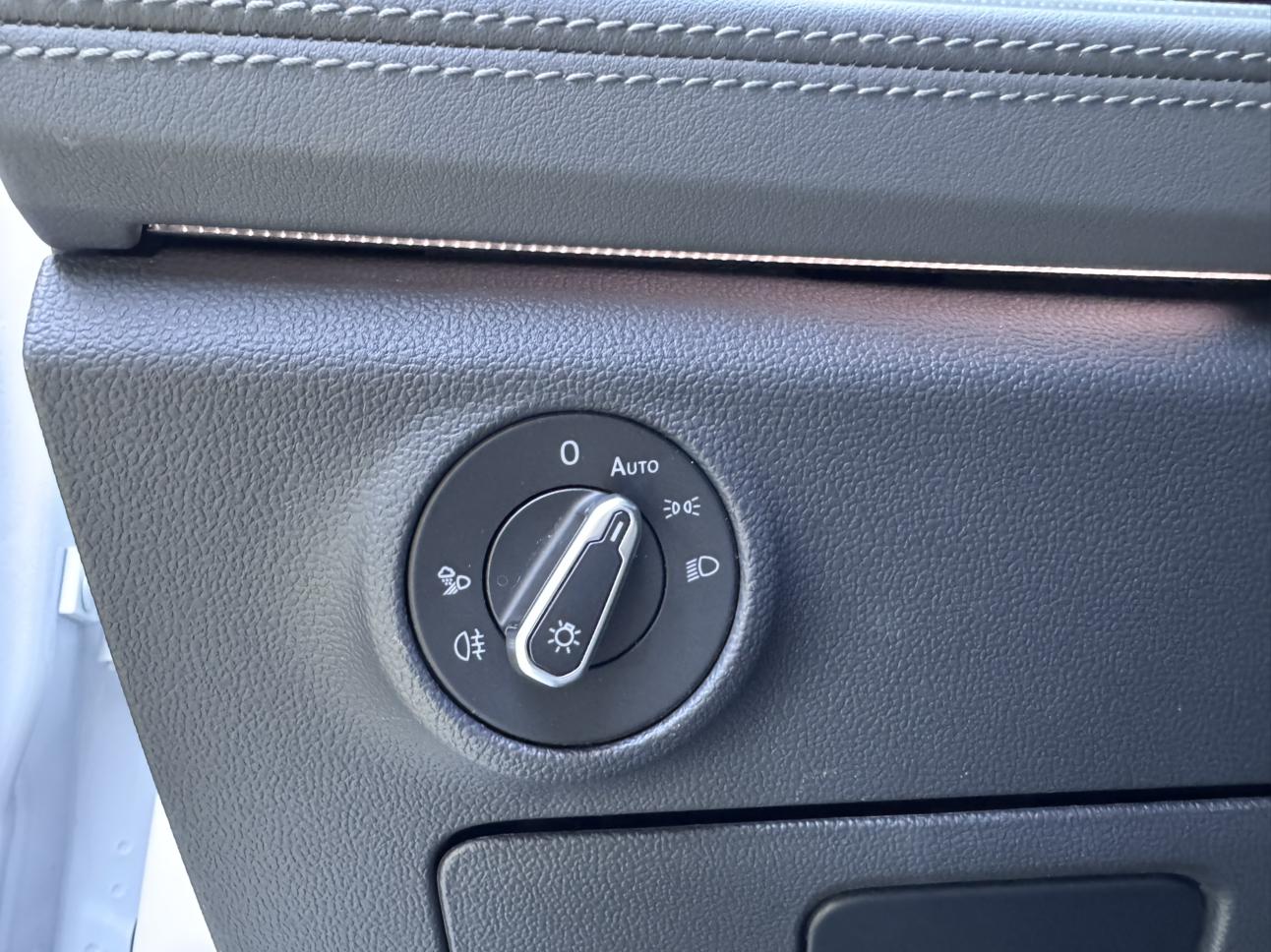 Volkswagen Jetta 2023, фото 11