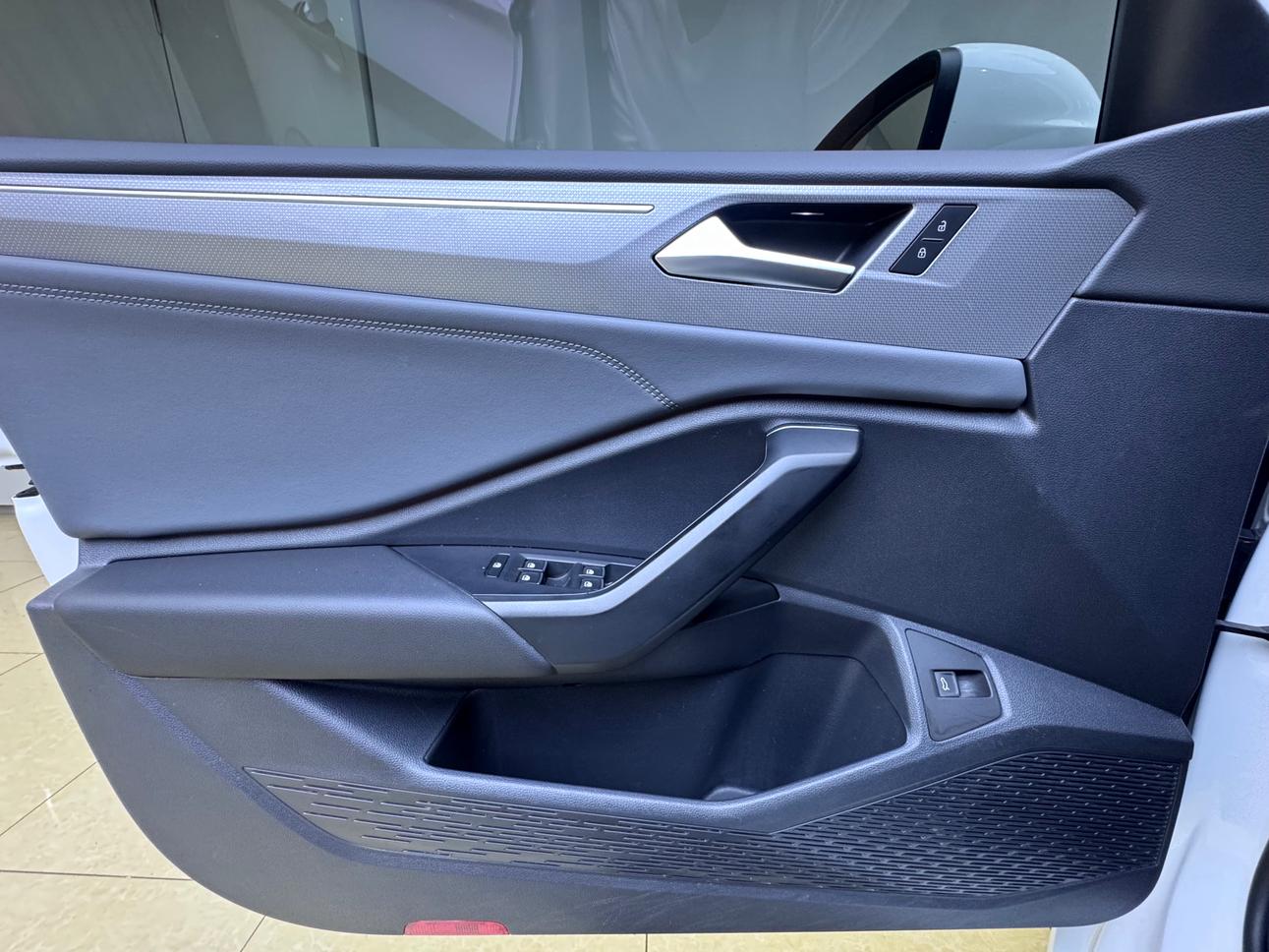 Volkswagen Jetta 2023, фото 12