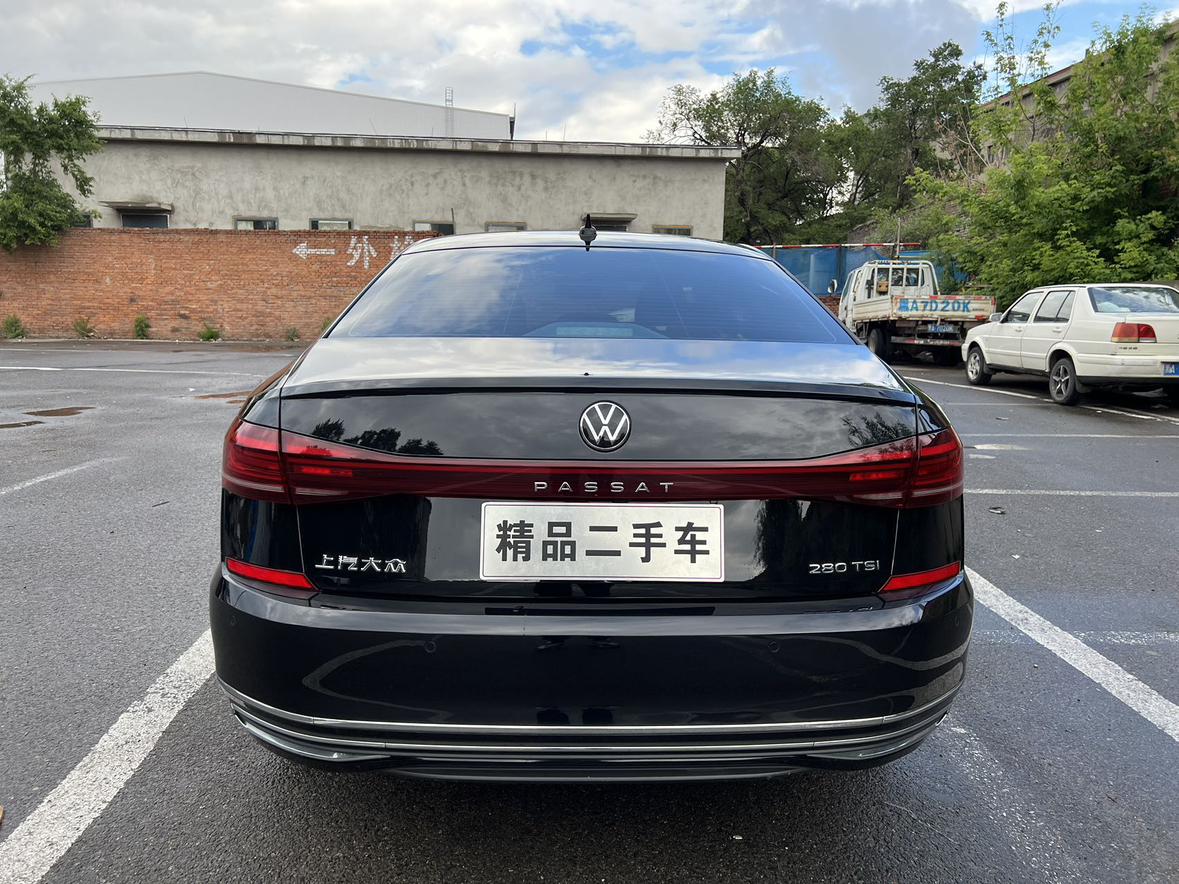 Volkswagen Passat 2023, фото 5