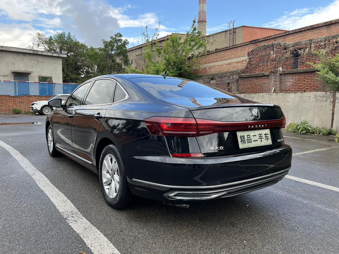 Volkswagen Passat 2023, фото 6