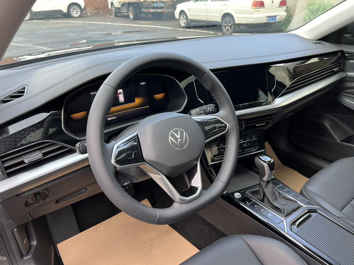 Volkswagen Passat 2023, фото 9
