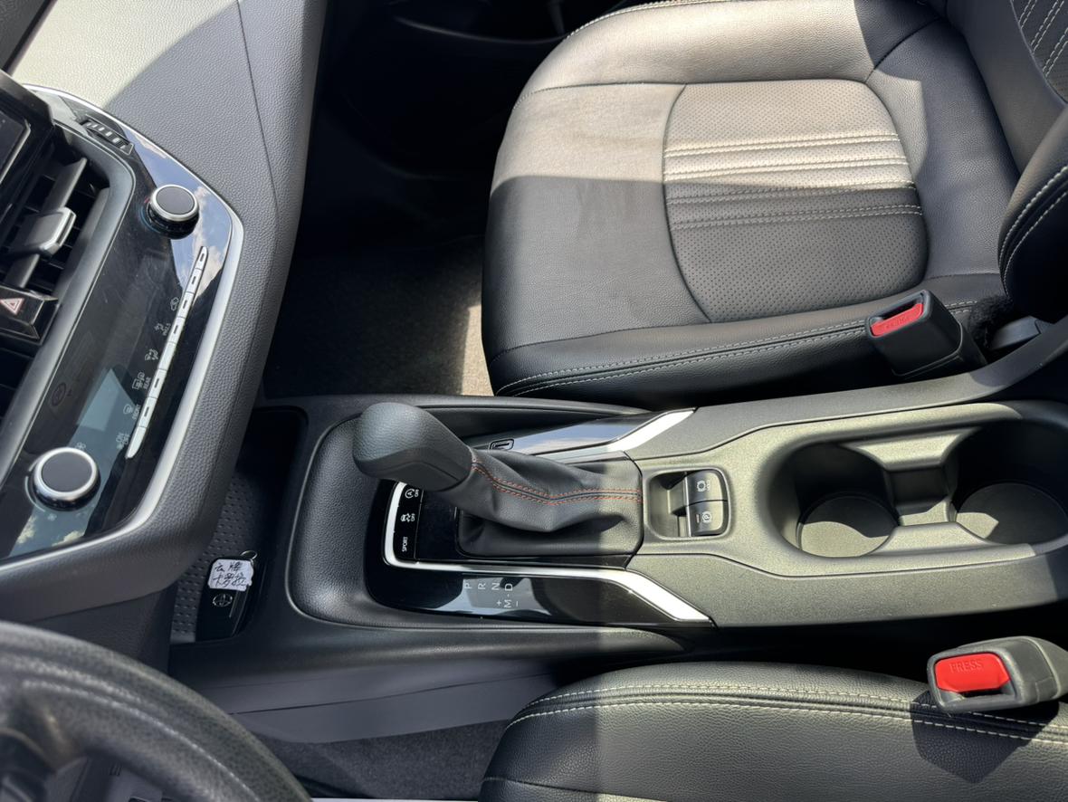 Toyota Corolla 2023, фото 16